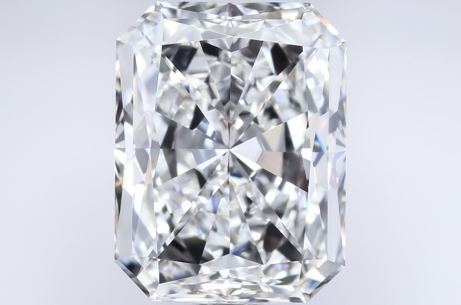 Alexander Beverly Hills GIA 5,04 Karat strahlender Diamant F VS2 (1.3 Schnitt) (Radiantschliff) im Angebot