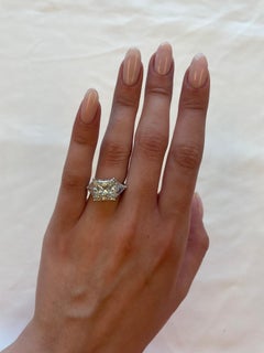 Alexander Beverly Hills GIA 6,05ct Princess Cut Diamond Anello a 3 pietre in platino