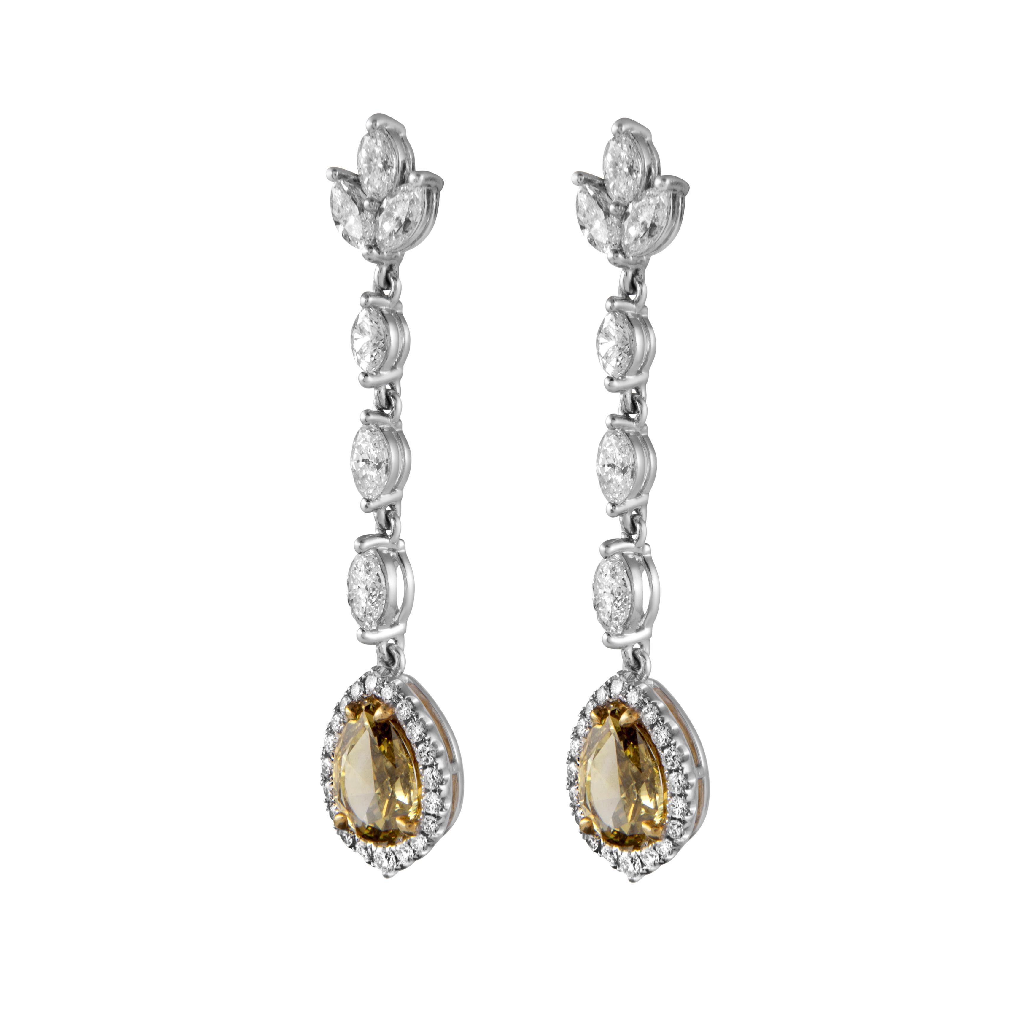 Contemporaneo Alexander Beverly Hills Orecchini a goccia con diamanti gialli GIA 6,12ctt Oro 18k in vendita