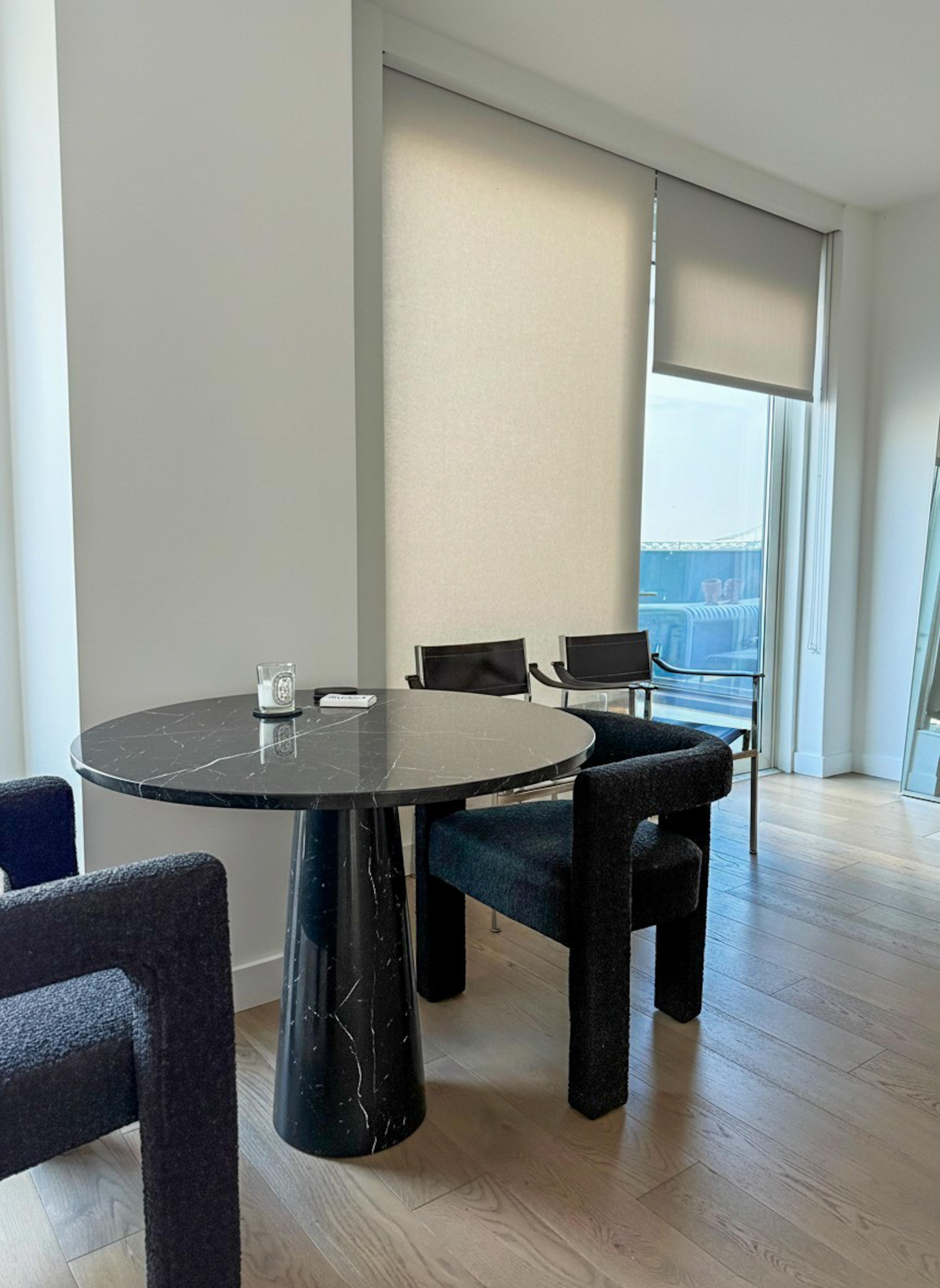 ALEXANDER BLACK MARBLE DINING TABLE 

Type of Material: Alexander Black
Dimensions: 36 Inches (91 cm)
Leg Model: Alexander Black
Customizable: Available!
Production Time: 2-3 Weeks
Shipping Cost: Free!
Package Method: Wooden Pallet

We customize all
