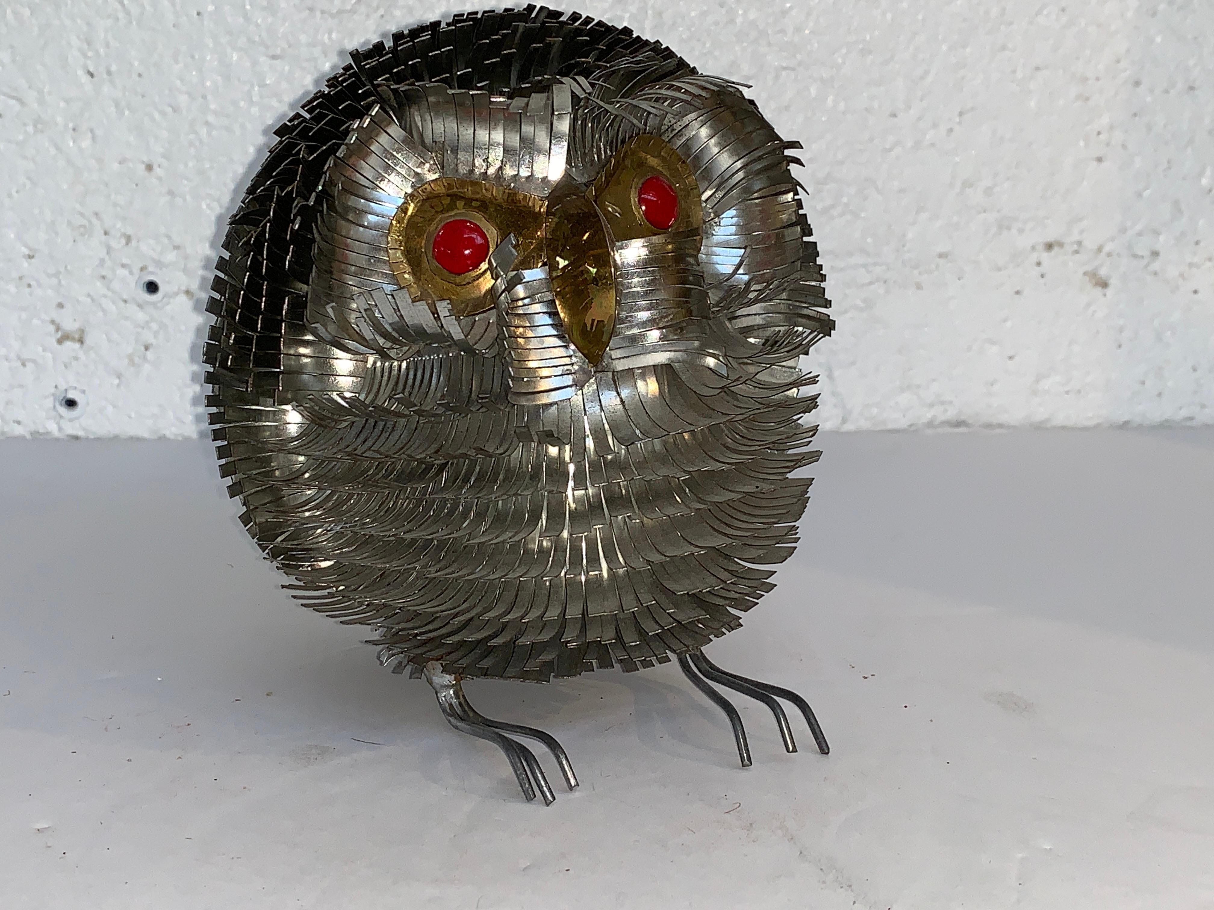 A mixed metal owl by the noted Mexican artist Alexander Blazquez. A nice example with great eyes.
In good age appropriate condition with minor imperfections.