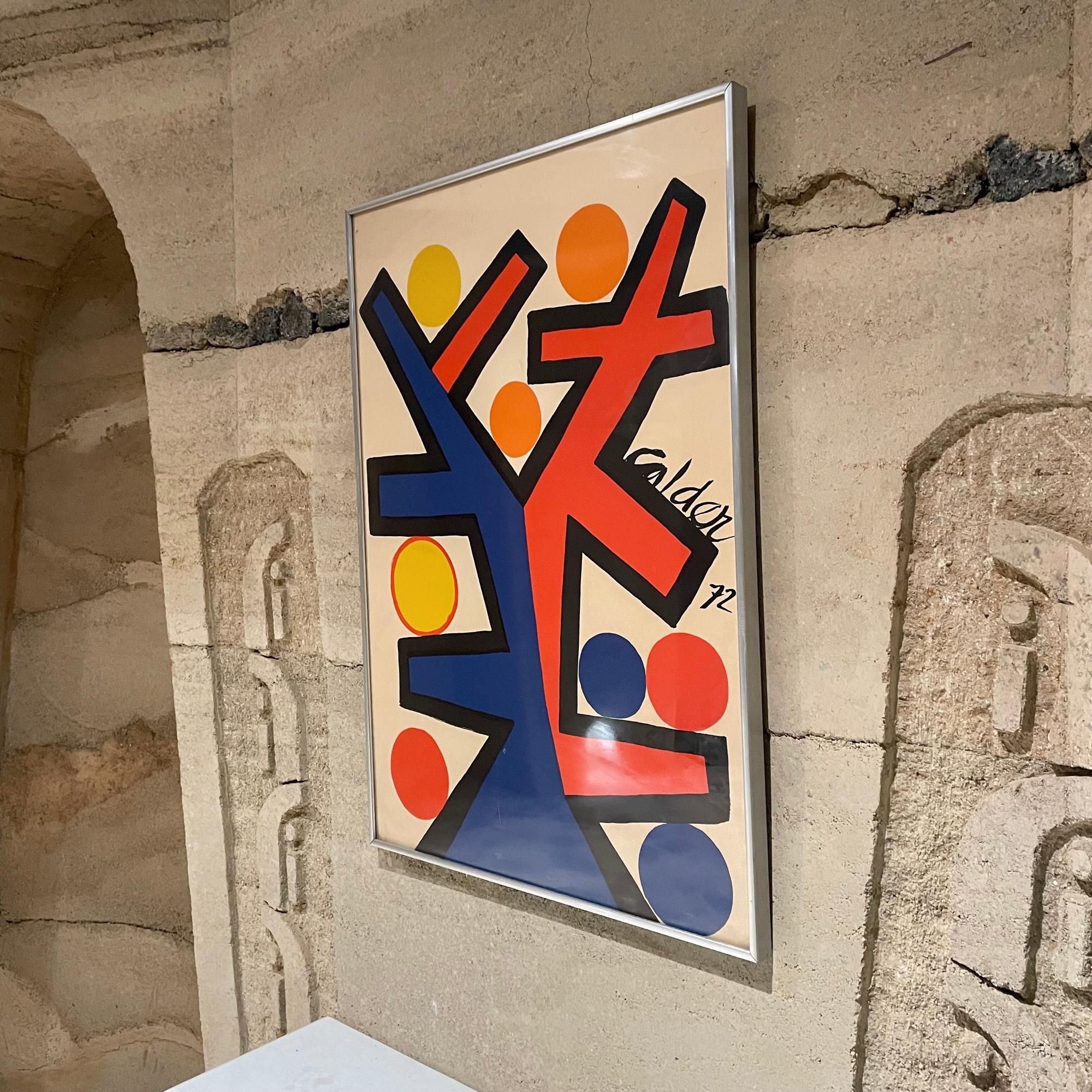Poster couleur de Calder
Affiche en couleurs vives du modernisme abstrait Asymetrie Tree lithographie d'Alexander Calder, Calder 72
Cadre en aluminium avec couvercle en plastique. Artiste signé.
Dimensions : 32,25 H x 23 L x 1 pouce d'épaisseur
État