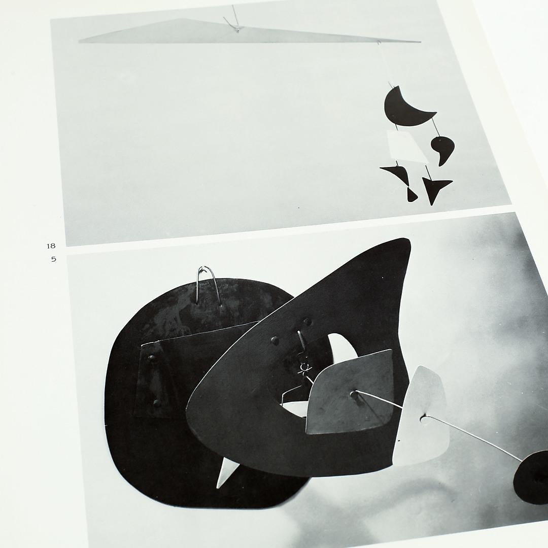 Alexander Calder ‘Derrière Le Miroir’ Portfolio of 5 Lithographs by Maeght 1976 3