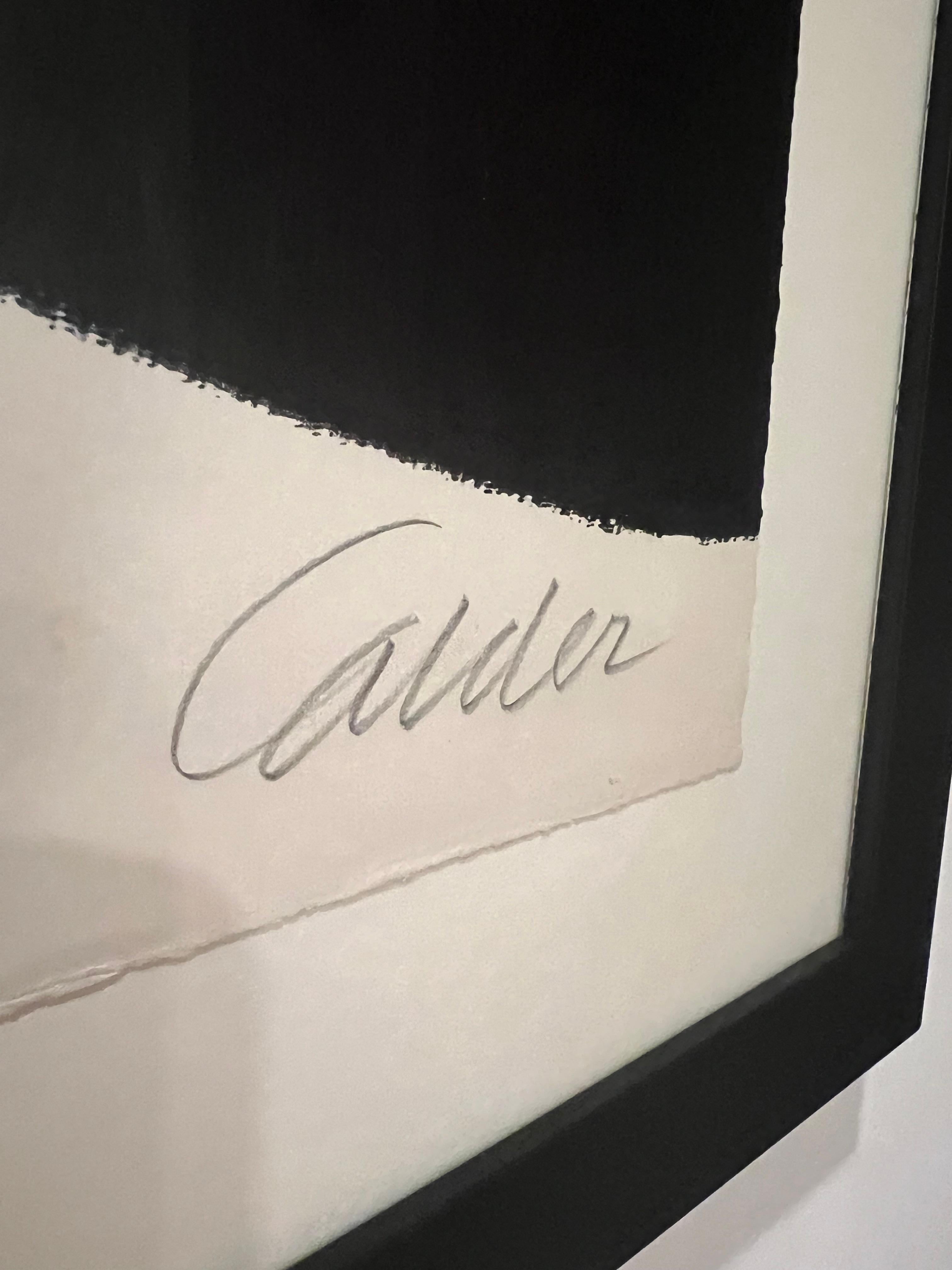 Fleur d'Helice, 1969
Farblithographie auf Chiffon de Mandeure Papier
Maeght Editeur, Paris
29,5 x 43,3 Zoll 
Signiert und nummeriert mit Bleistift, Auflage 75 Exemplare
Professionell gerahmt unter Museumsglas

Alexander Calder wurde 1898 in