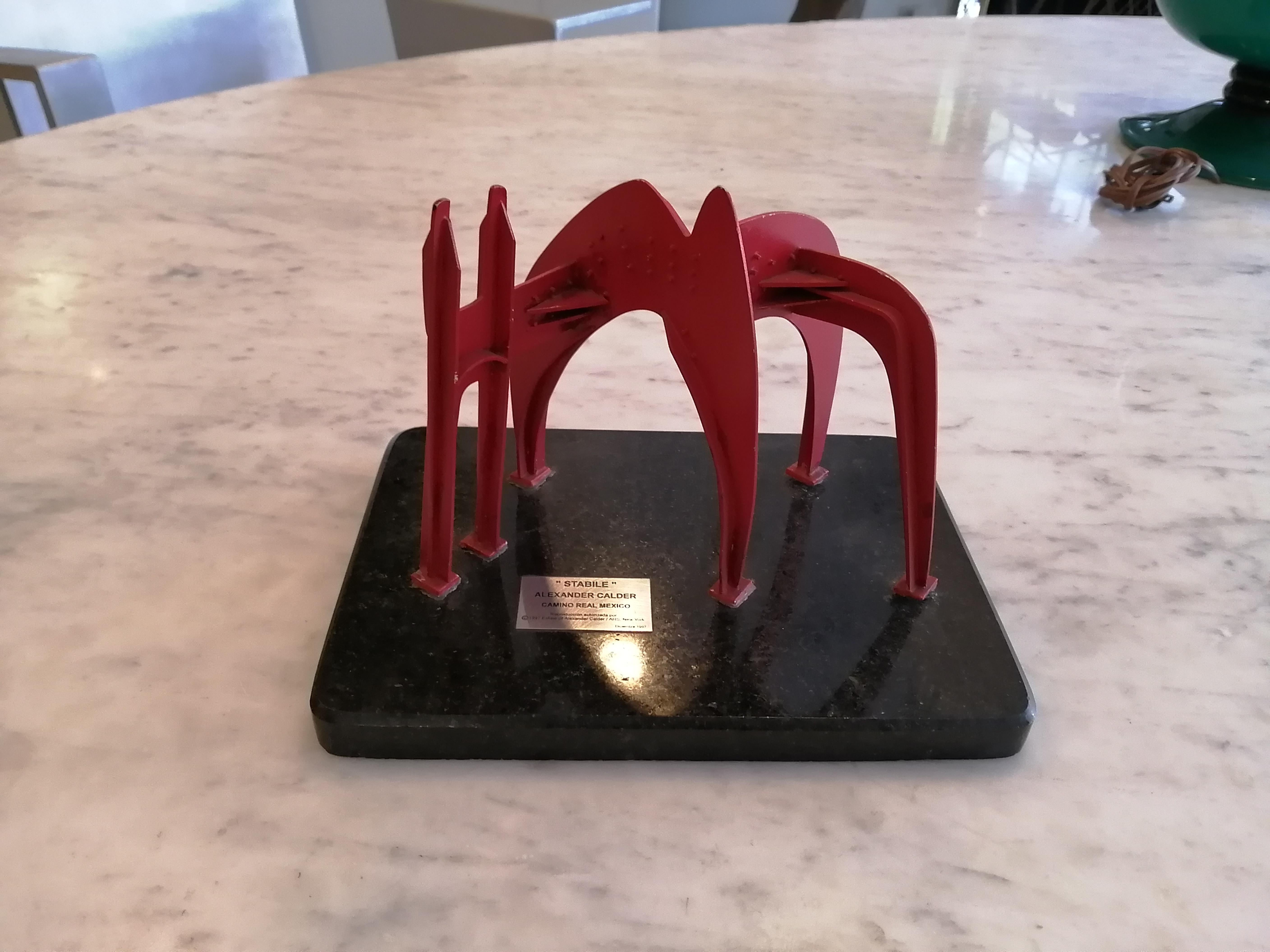 A facsimile reproduction of the stabile sculpture 