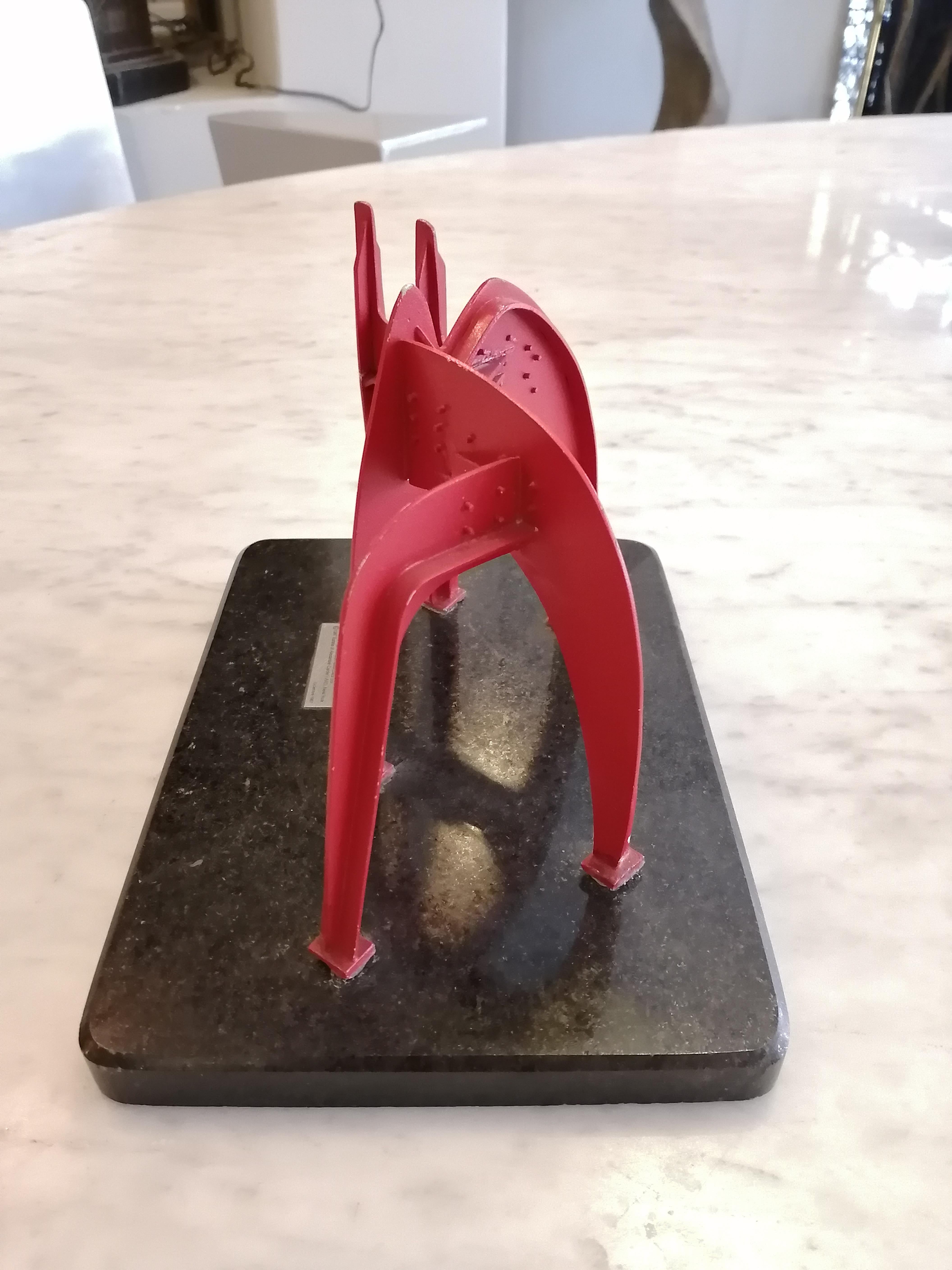 stabile sculpture