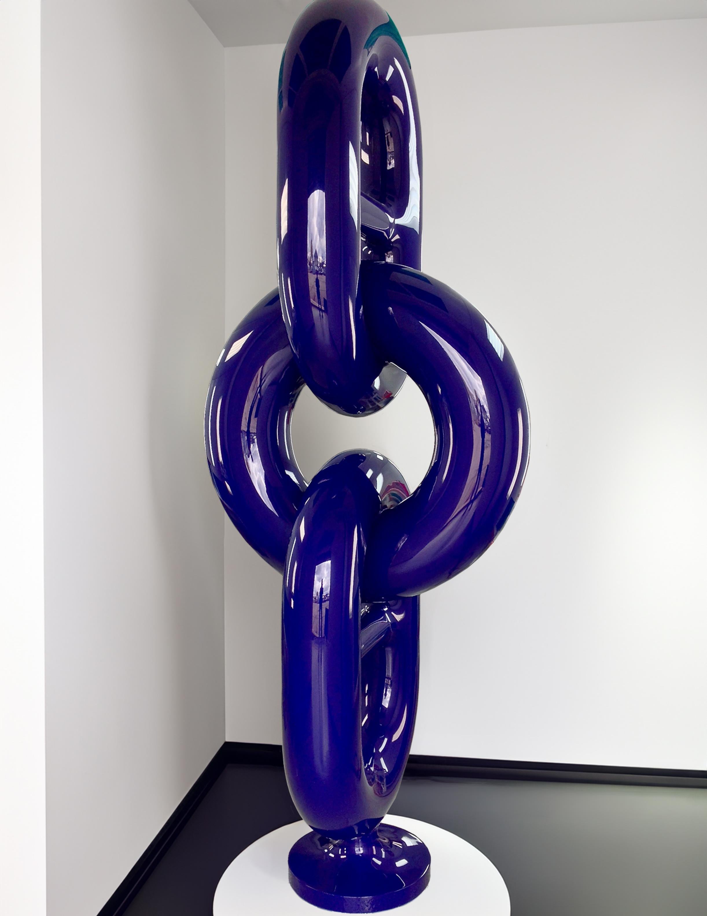 Blue Chain - polierte, abstrakte, bemalte Edelstahlskulptur für den Außenbereich (Abstrakt), Sculpture, von Alexander Caldwell