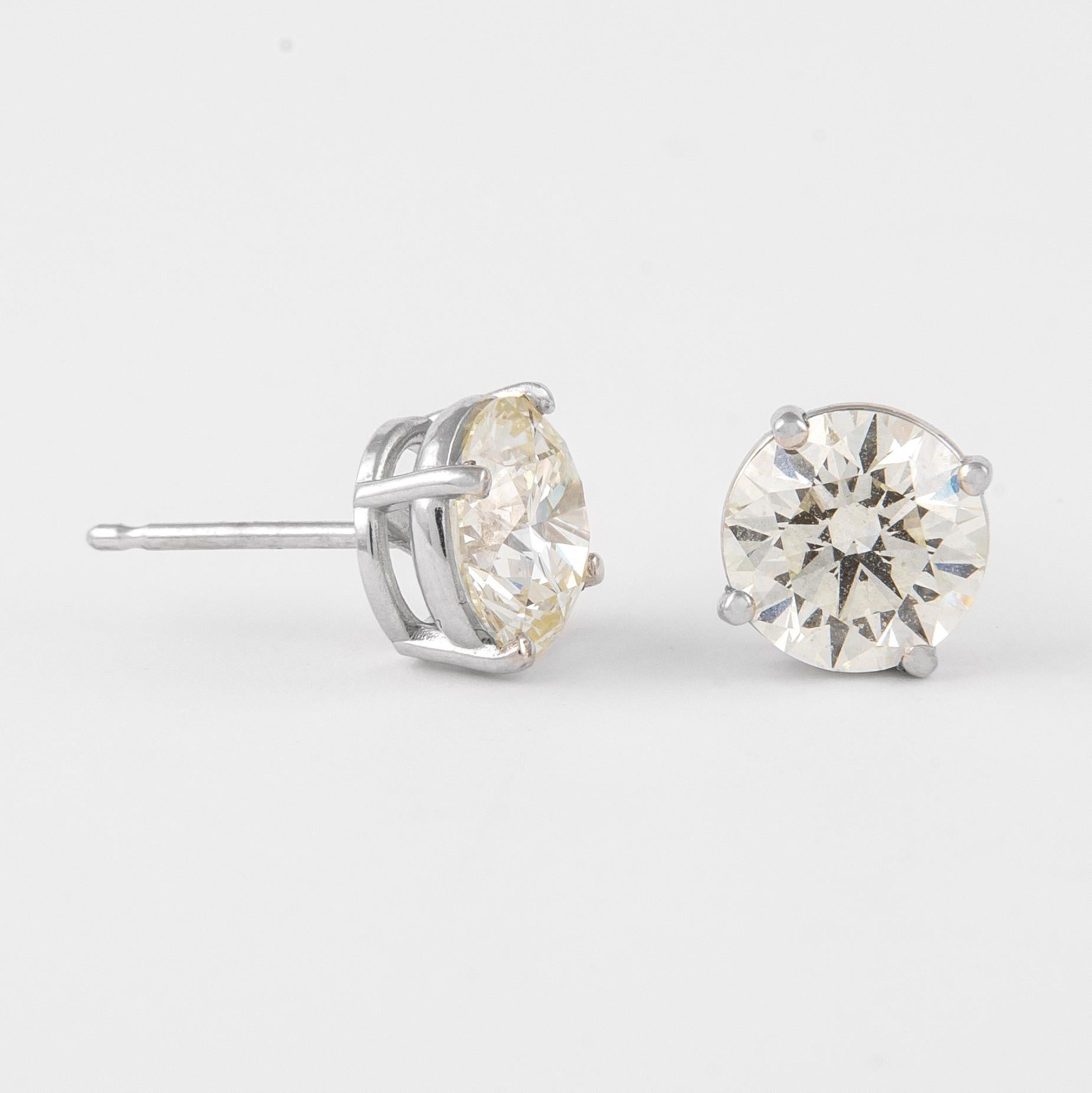 Modern Alexander EGL Certified 2.54 Carat Diamond Stud Earrings 18k White Gold For Sale