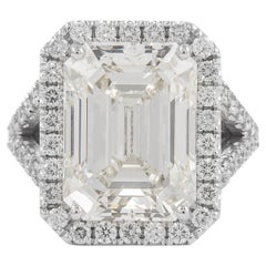 Alexander GIA 10.01 Karat Smaragdschliff Diamant mit Halo-Ring 18 Karat Weißgold