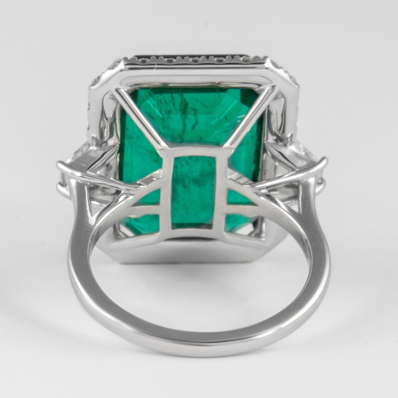 Alexander GIA 13.18ct Emerald with Diamond Three Stone Halo Ring 18 Karat Gold In New Condition For Sale In BEVERLY HILLS, CA