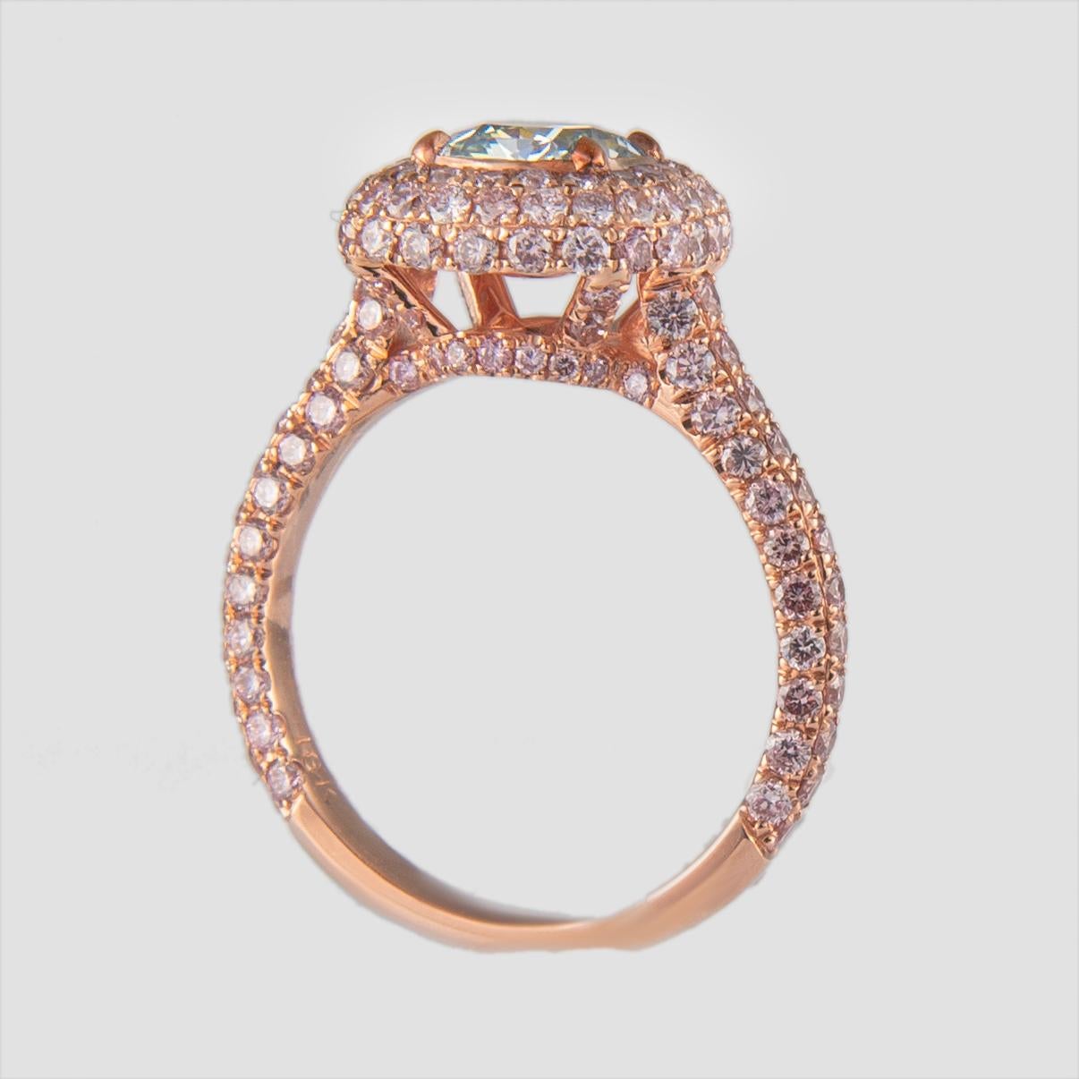 Alexander GIA - Diamant vert bleuté clair fantaisie de 1,38 carat avec diamants roses fantaisie en vente 1