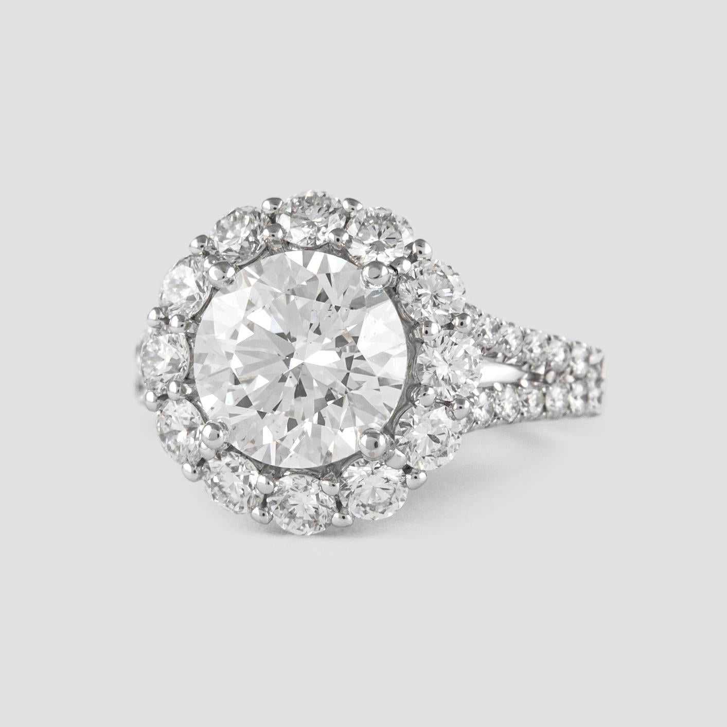 Alexander GIA 2.70 Carat Round Cut Diamond with Halo Ring 18 Karat White Gold In New Condition For Sale In BEVERLY HILLS, CA