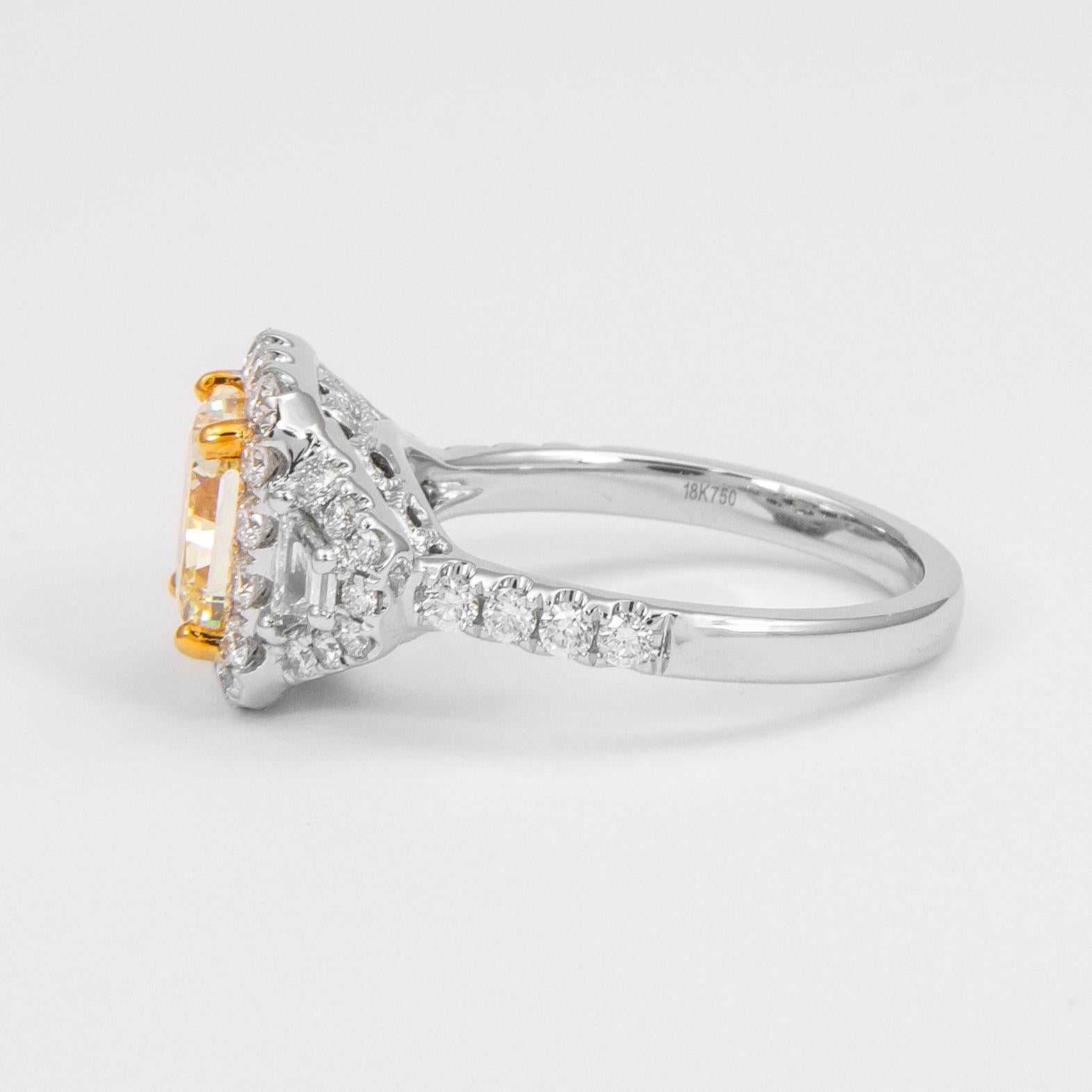 Alexander GIA 2.96ctt Fancy Yellow VS1 Diamond Three-Stone Ring 18k Two Tone In New Condition For Sale In BEVERLY HILLS, CA