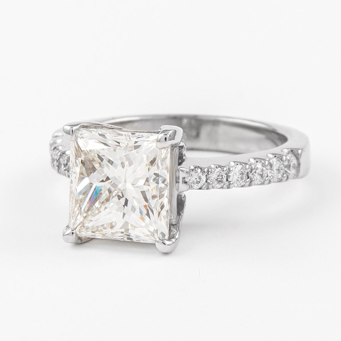 Modern Alexander GIA 3.01 Carat Princess Cut Diamond J VS1 Engagement Ring White Gold For Sale