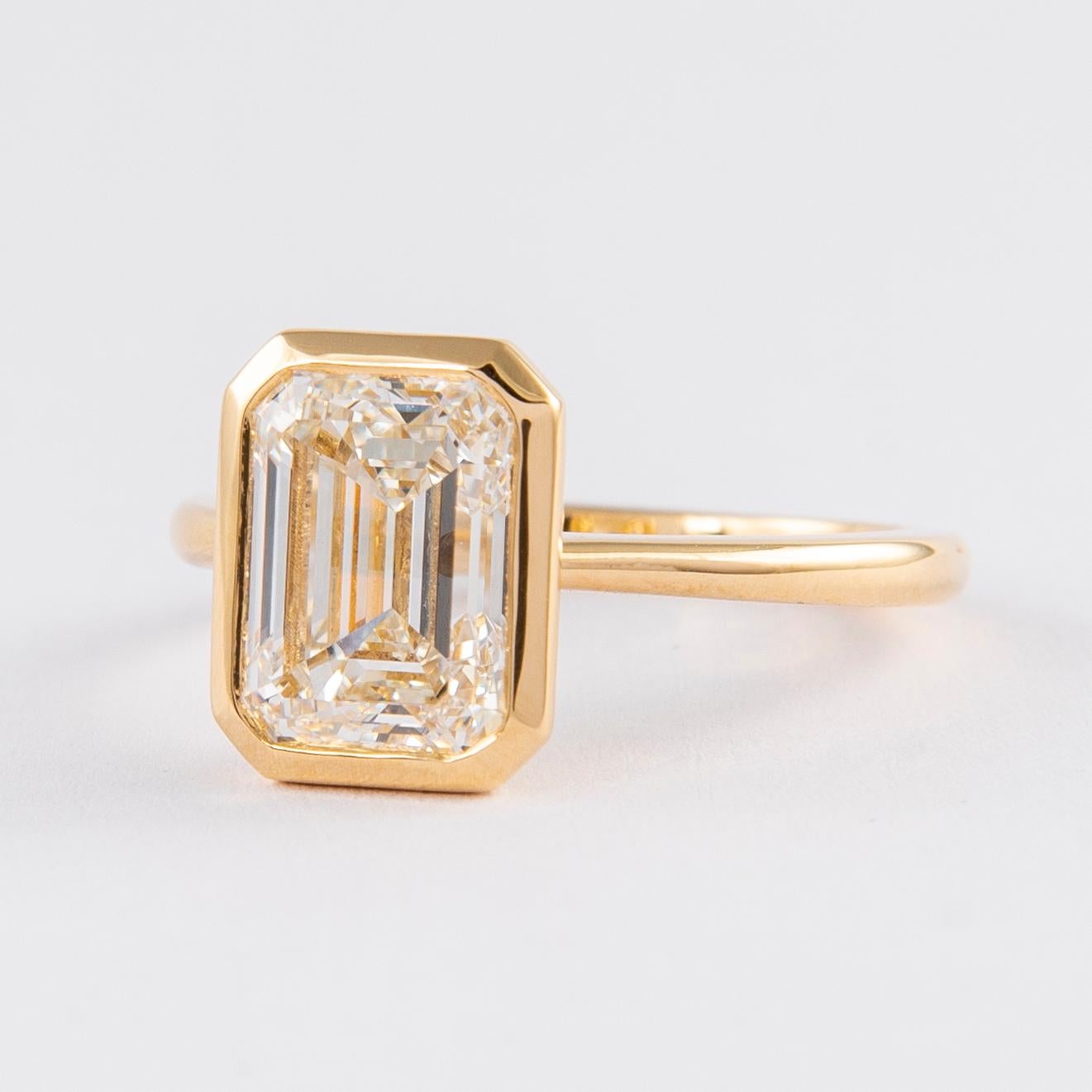 Alexander Solitär-Ring 18k Gelbgold, GIA 3,09 Karat Diamant im Smaragdschliff im Zustand „Neu“ in BEVERLY HILLS, CA