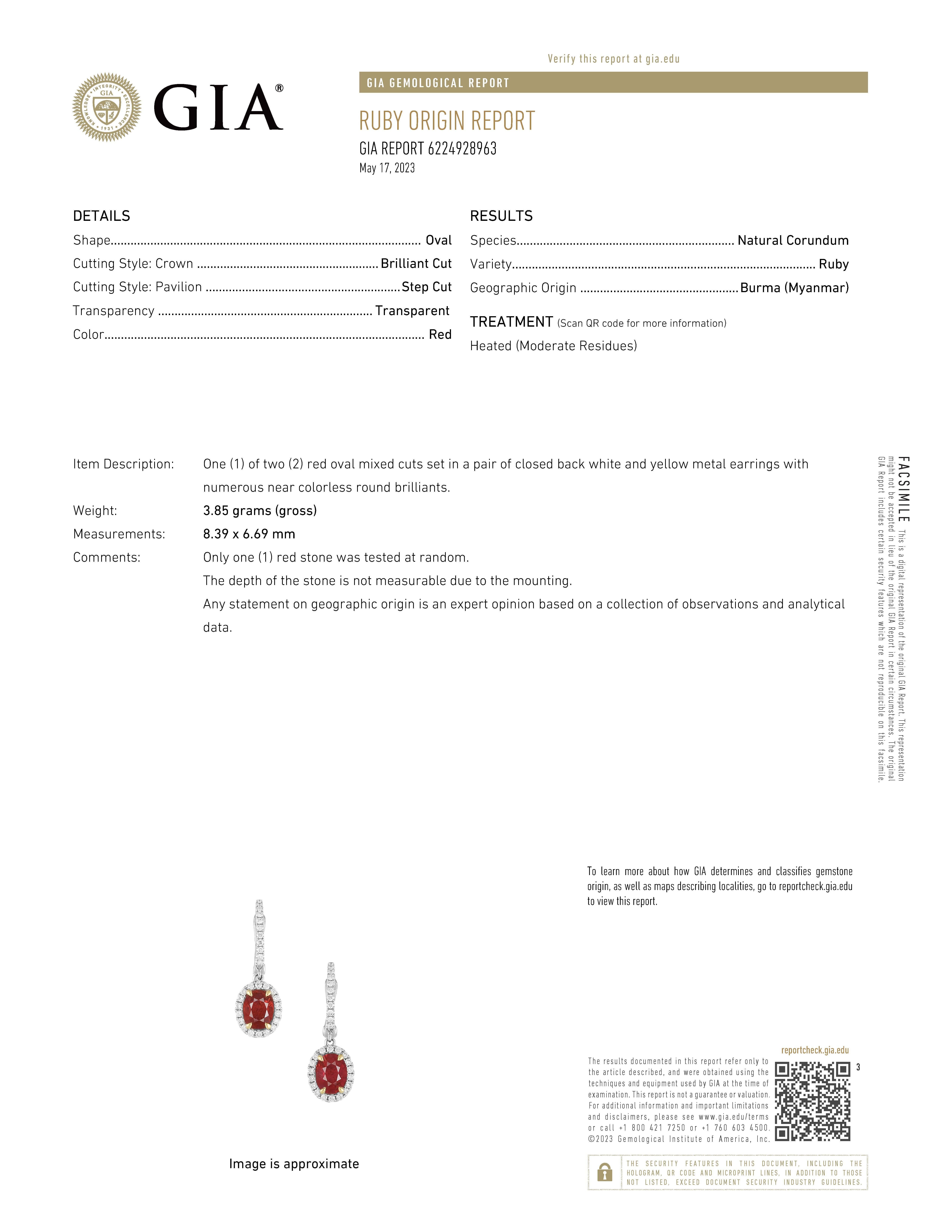 Aufsehenerregende Tropfenohrringe mit Rubinen und Diamanten. Sehr saubere Rubine mit hervorragender Farbe. Erstellt von Alexander Beverly Hills.
4.88 Karat Gesamtmetallgewicht. 
2 GIA-zertifizierte ovale Burma-Rubine, insgesamt 4,20 Karat. Ergänzt