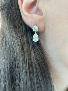 Alexander GIA 4,68 Karat runder & birnenförmiger Diamant-Ohrstecker mit abnehmbaren Ohrsteckern 18k