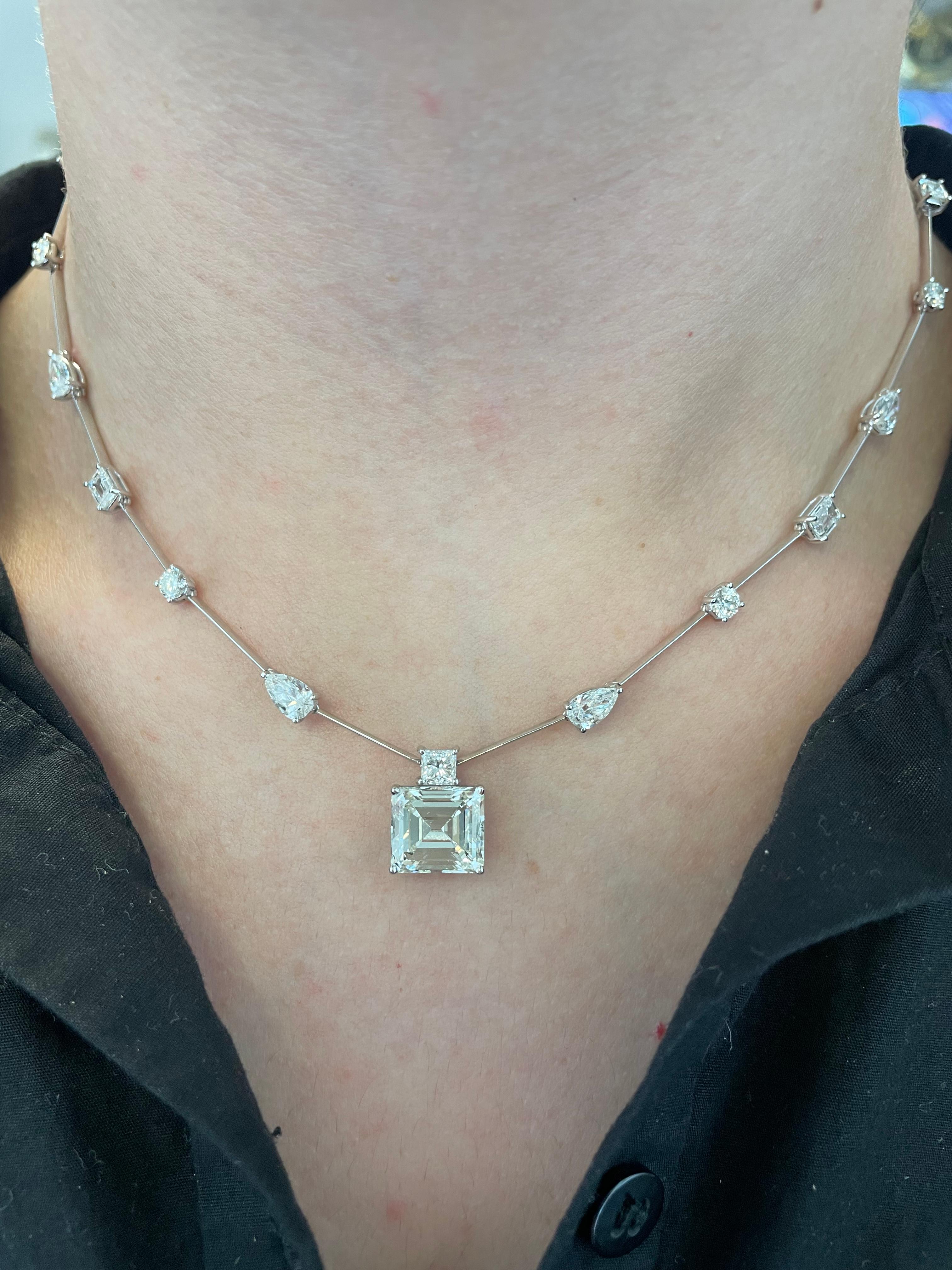 Alexander GIA 5.54ct Square Emerald Cut Diamond Necklace with Diamonds 18k Gold In New Condition For Sale In BEVERLY HILLS, CA