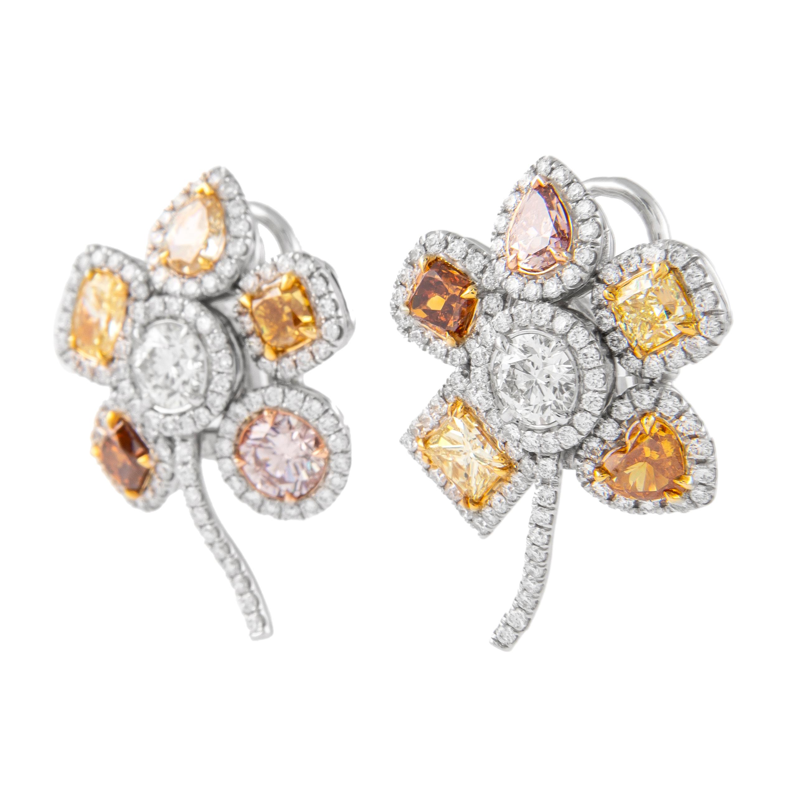 Alexander Beverly Hills GIA 7,52ct Fancy Color Diamant-Ohrringe mit Blumenmuster aus 18k Gold (Moderne) im Angebot