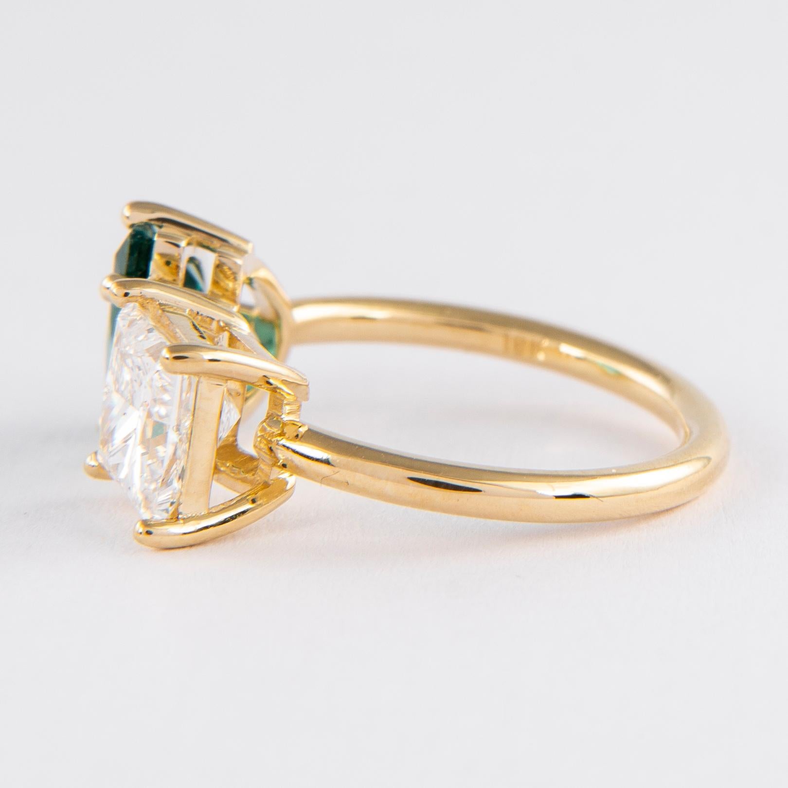 Princess Cut Alexander GIA Certified 3.09 Carat Toi Et Moi Emerald & Diamonds Ring 18k Gold
