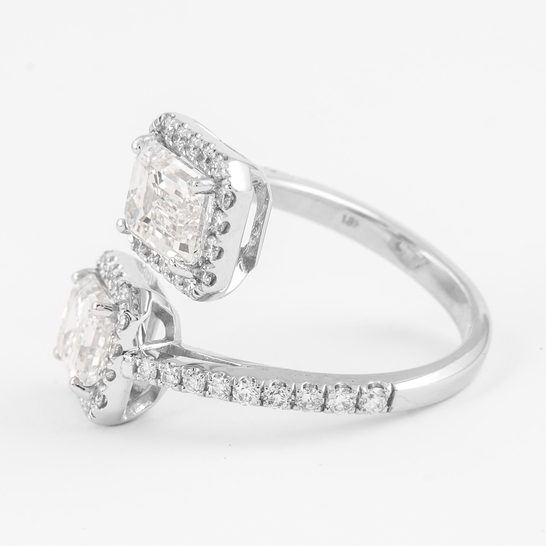 Taille émeraude Alexander GIA Certified 3.89ctt Toi et Moi Emerald Cut Diamonds Pave Bypass Ring en vente