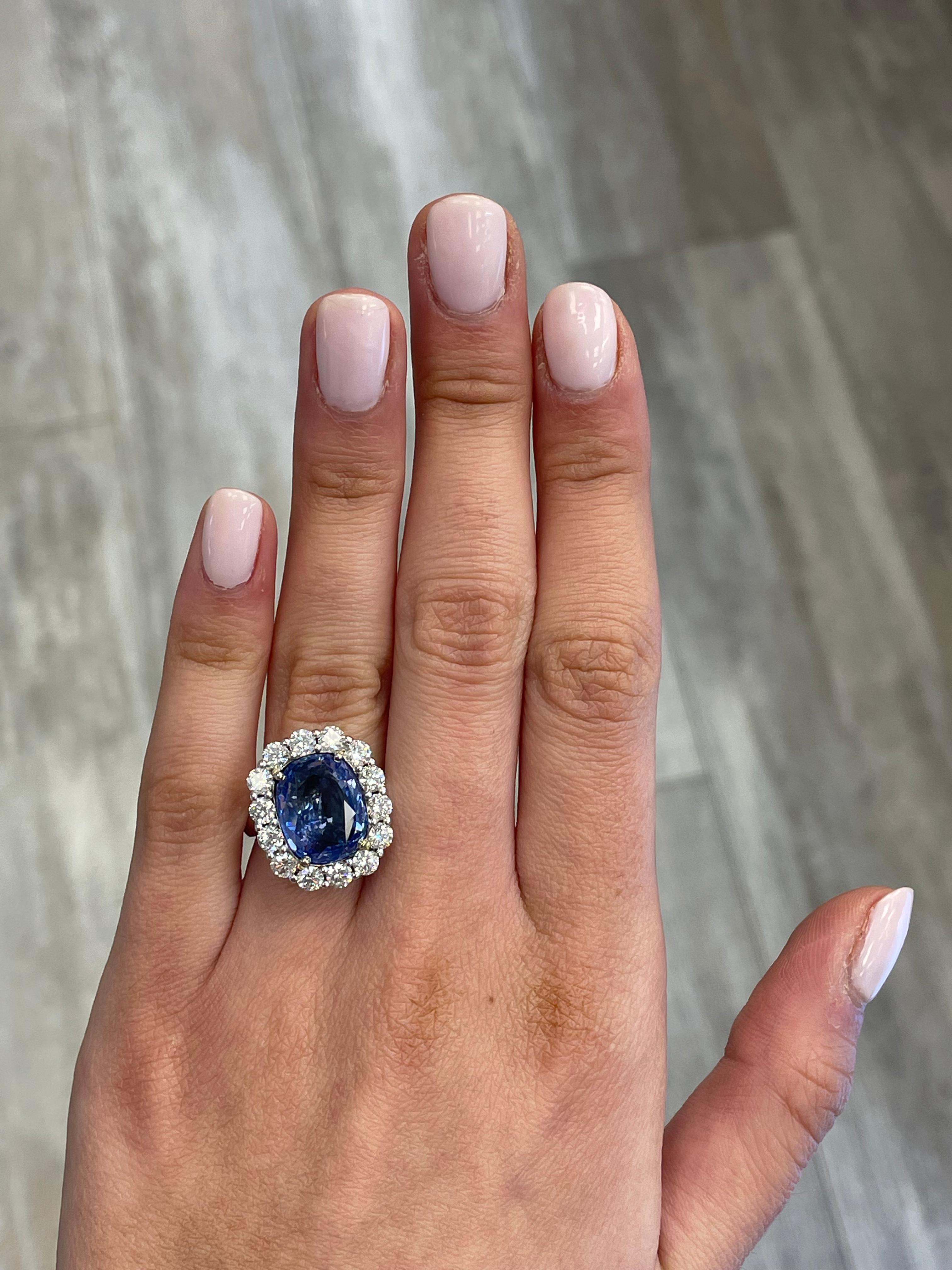 Contemporary Alexander GIA Certified 7.60ct No Heat Ceylon Sapphire with Diamonds Ring 18k For Sale