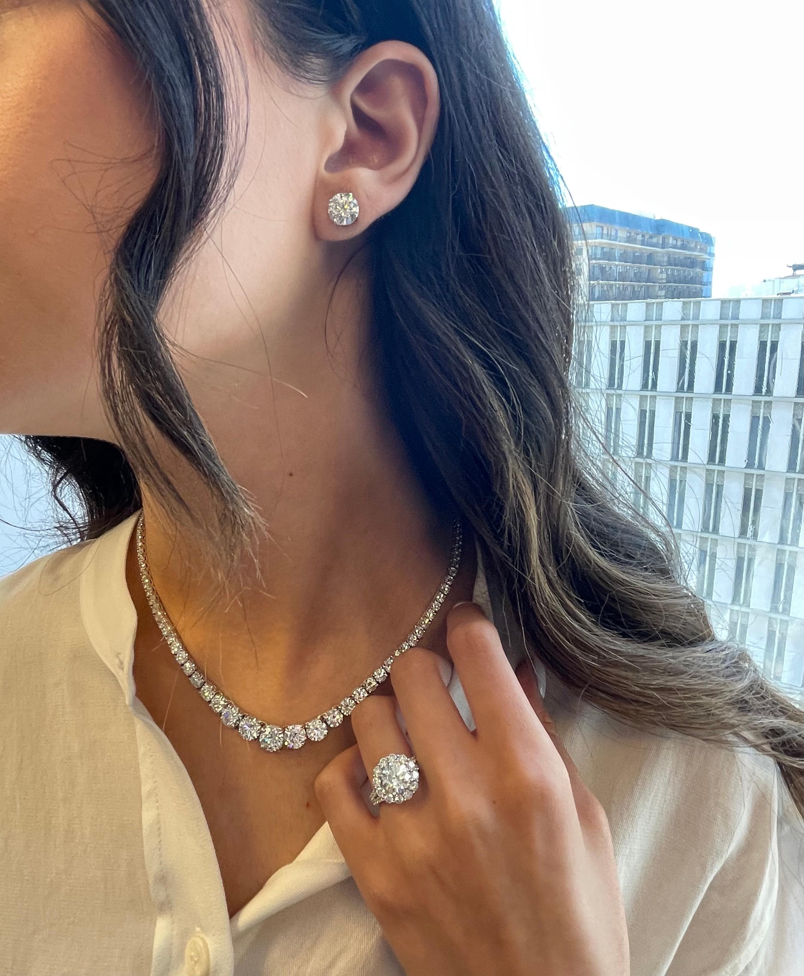Grand and stunning diamond riviera tennis necklace, with 7 EGL and GIA certificate. Center diamond 2.51ct
High jewelry by Alexander Beverly Hills.
Certified diamonds listed below.
17.84 carats total, 18-karat white gold.
Accommodated with an up to