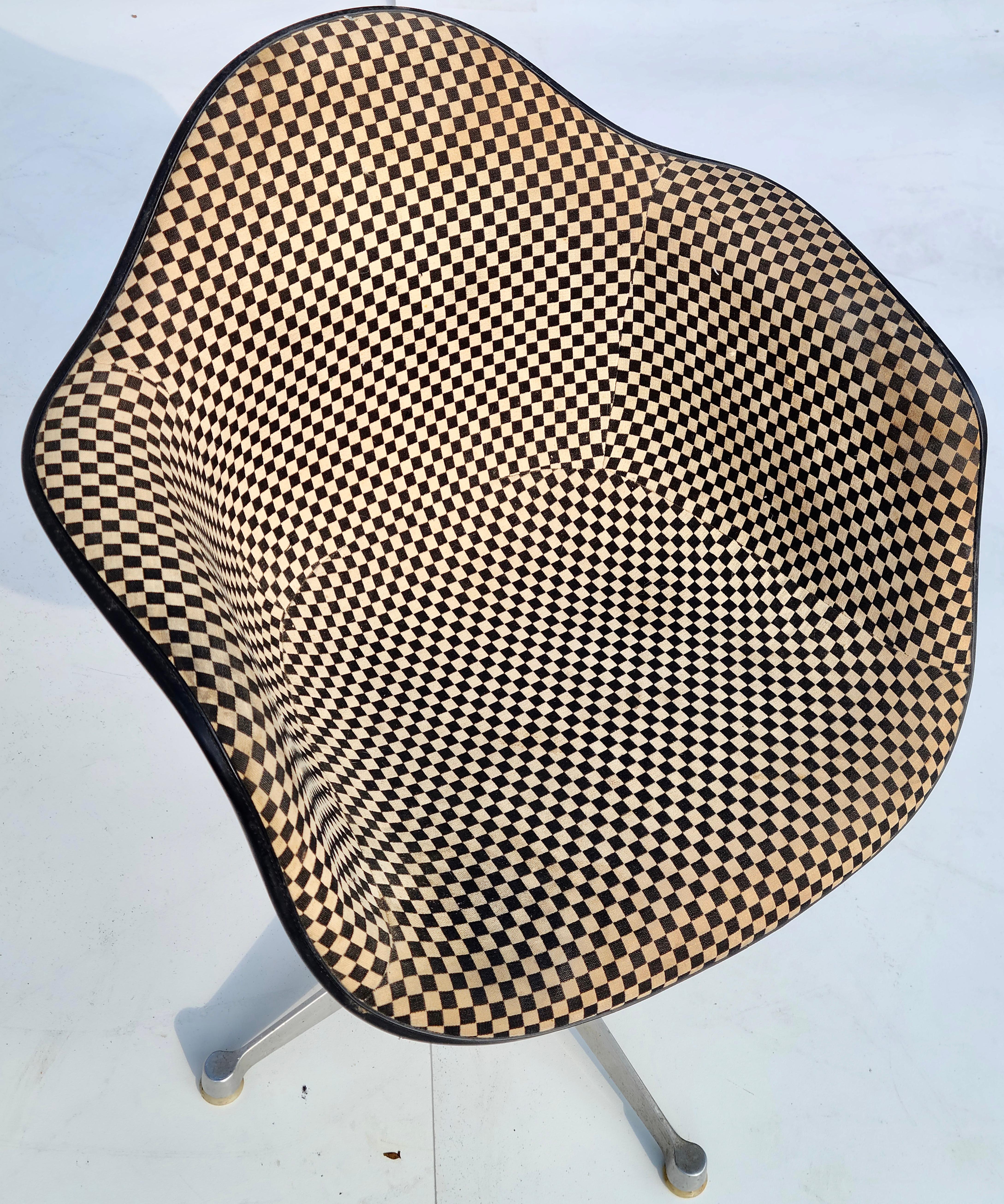 Alexander Girard Charles Eames Shell Chair Herman Miller Aluminum Group 6