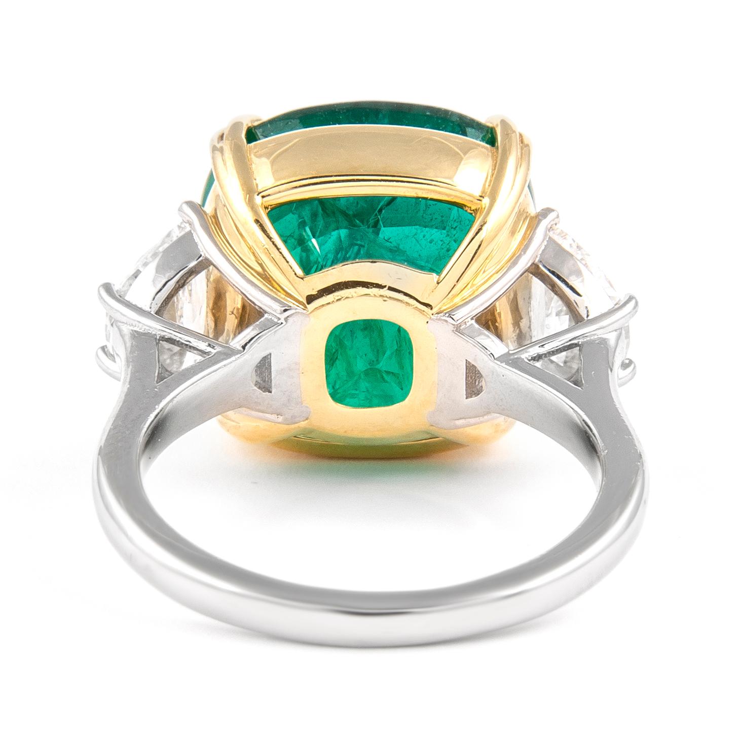 Alexander GRS Certified 14.09ct Emerald & GIA Diamond 3-Stone Ring 18k Two Tone In New Condition In BEVERLY HILLS, CA