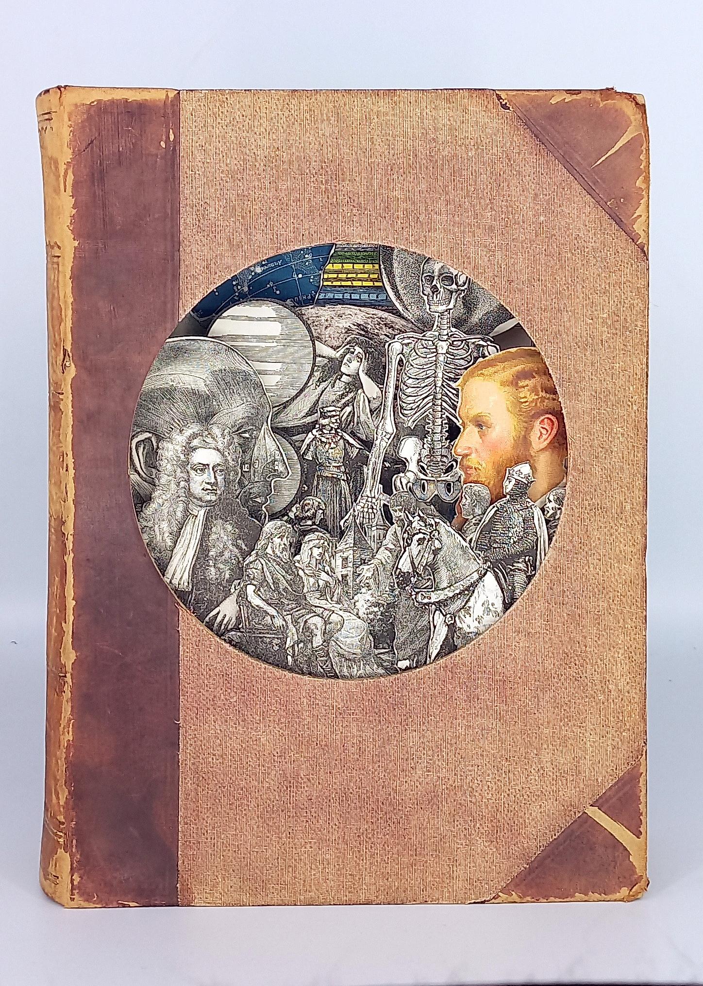 Libro Escultura, 
firmado Alexander Korzer-Robinson 

Robert Robinson es un artista estadounidense nacido en 1960 que vive y trabaja en Londres, Reino Unido. He crea obras de arte en 3-D utilizando enciclopedias de cómics. Con un enfoque conceptual,