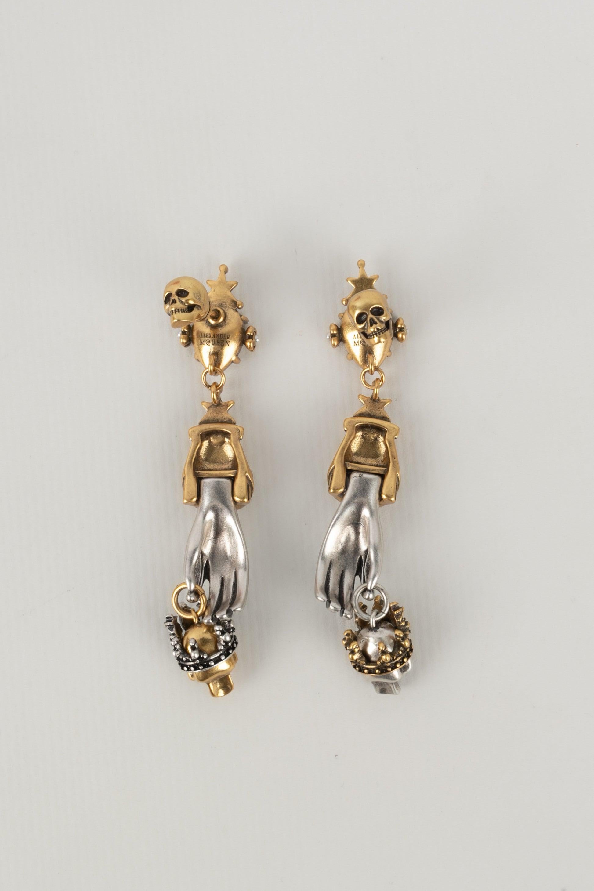 Alexander Mc Queen Golden and Silvery Metal Earrings Ornamented with Rhinestones In Excellent Condition In SAINT-OUEN-SUR-SEINE, FR