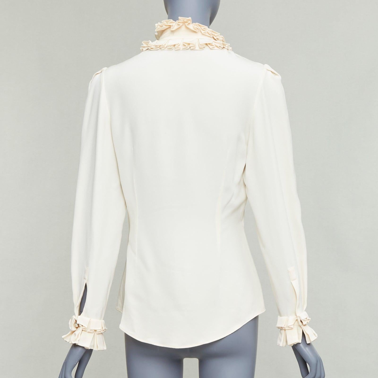 Alexander McQueen - Chemisier à col volant victorien et à pinces, 100 % soie crème IT38 XS Pour femmes en vente