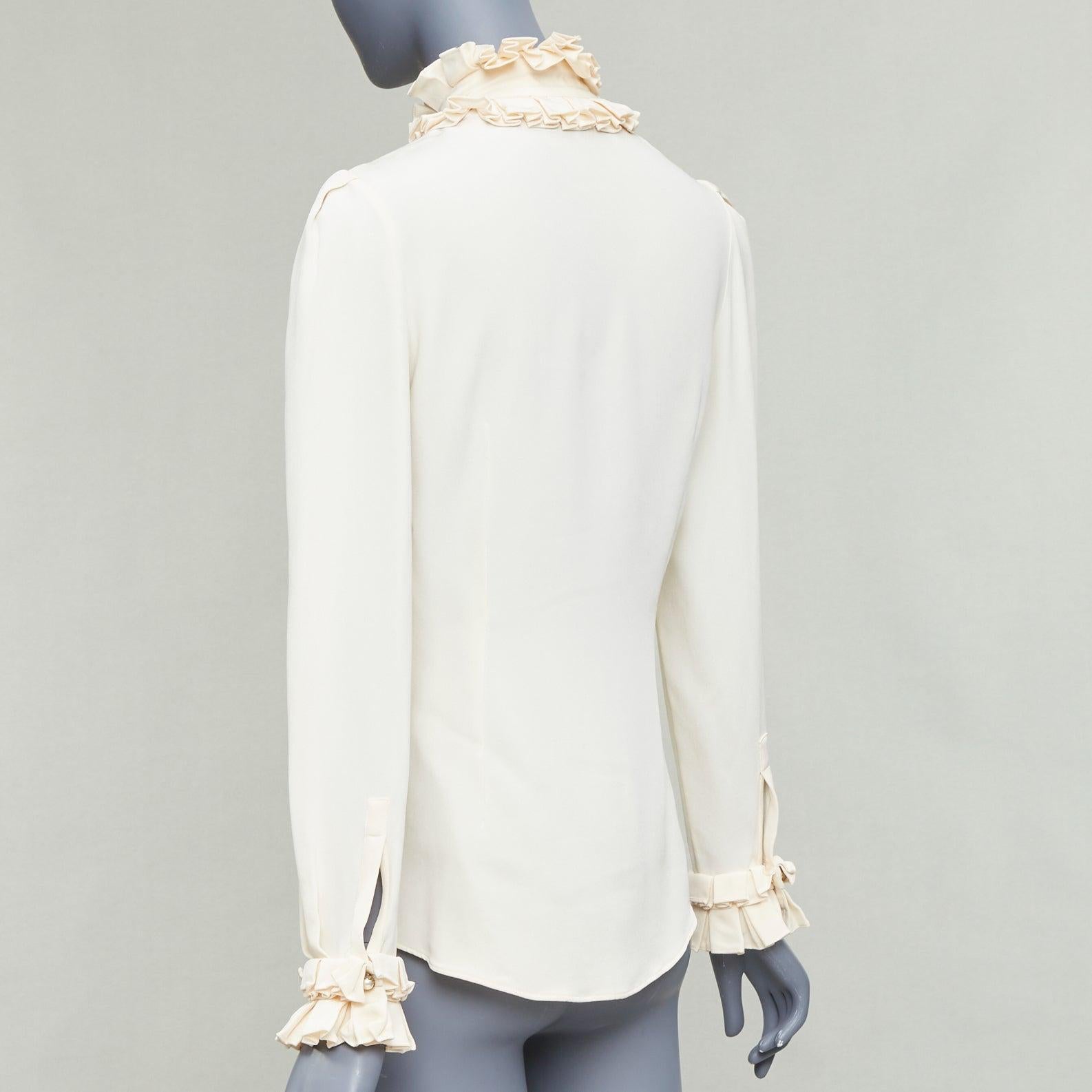 Alexander McQueen - Chemisier à col volant victorien et à pinces, 100 % soie crème IT38 XS en vente 1