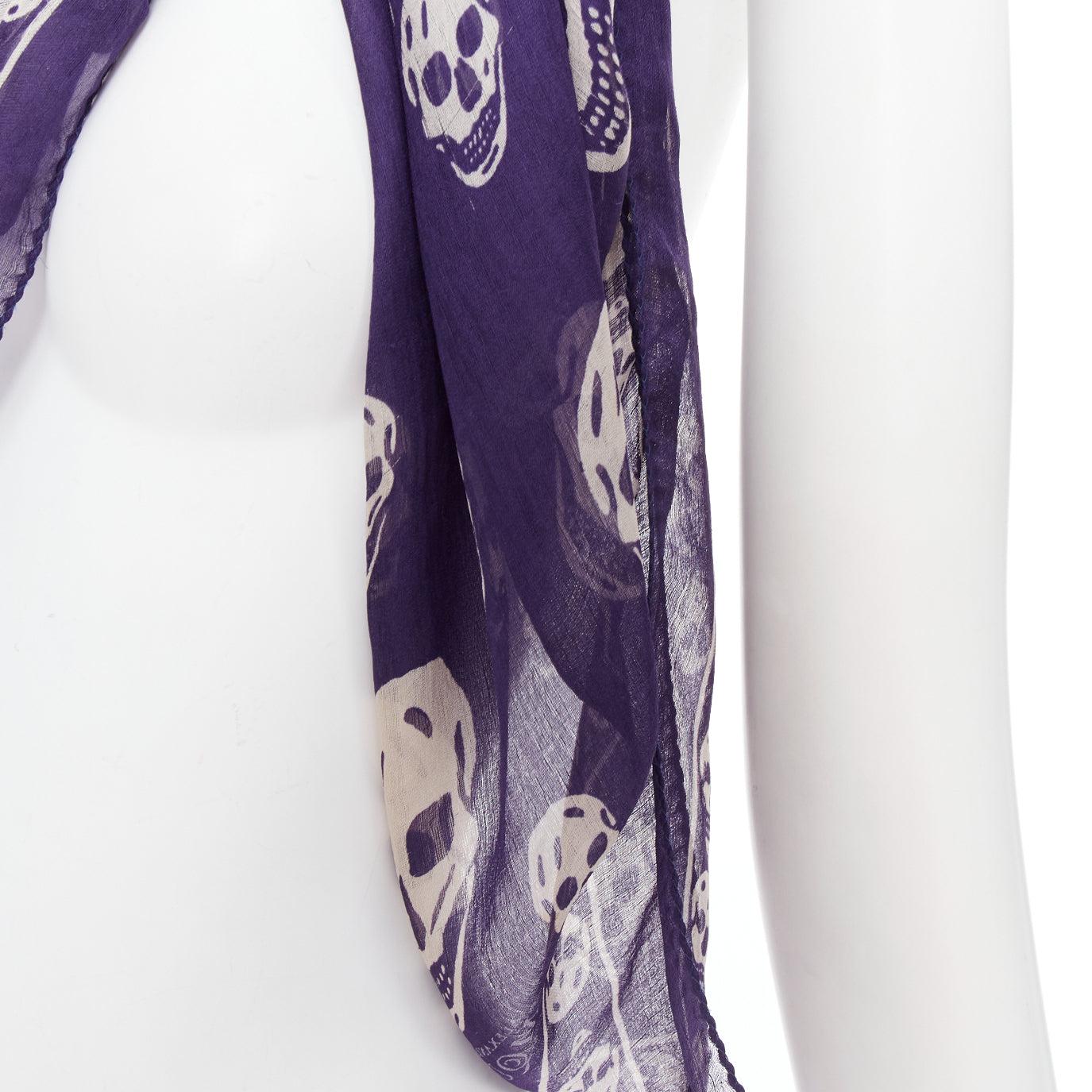ALEXANDER MCQUEEN 100% silk skull printed purple off white boho scarf For Sale 2