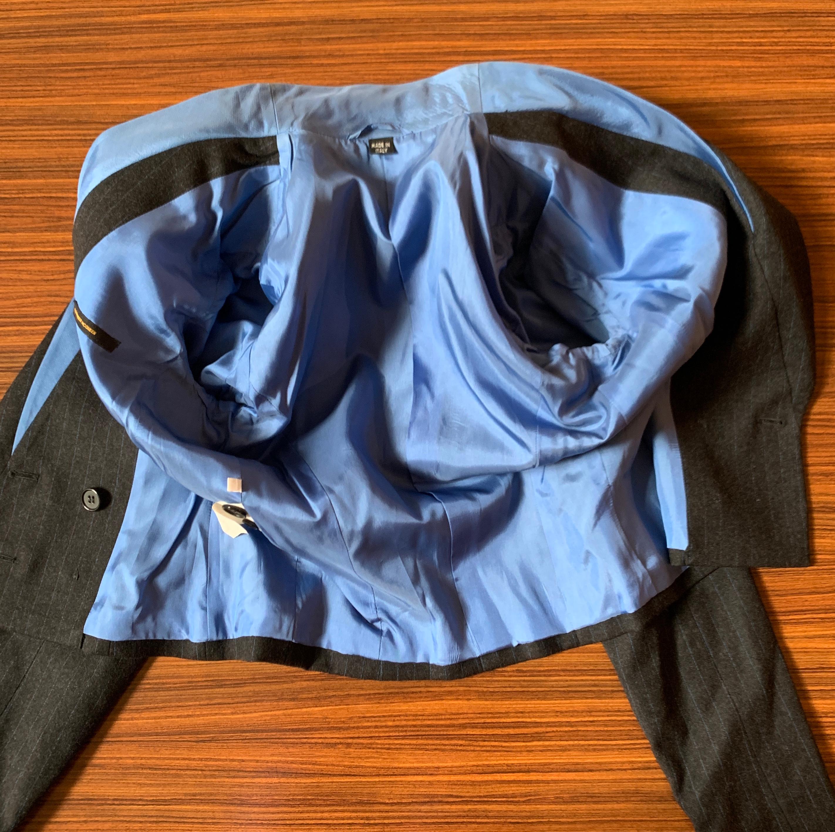 Alexander McQueen 1997 Charcoal Grey Blue Pinstripe Silk Collar Blazer Jacket 3
