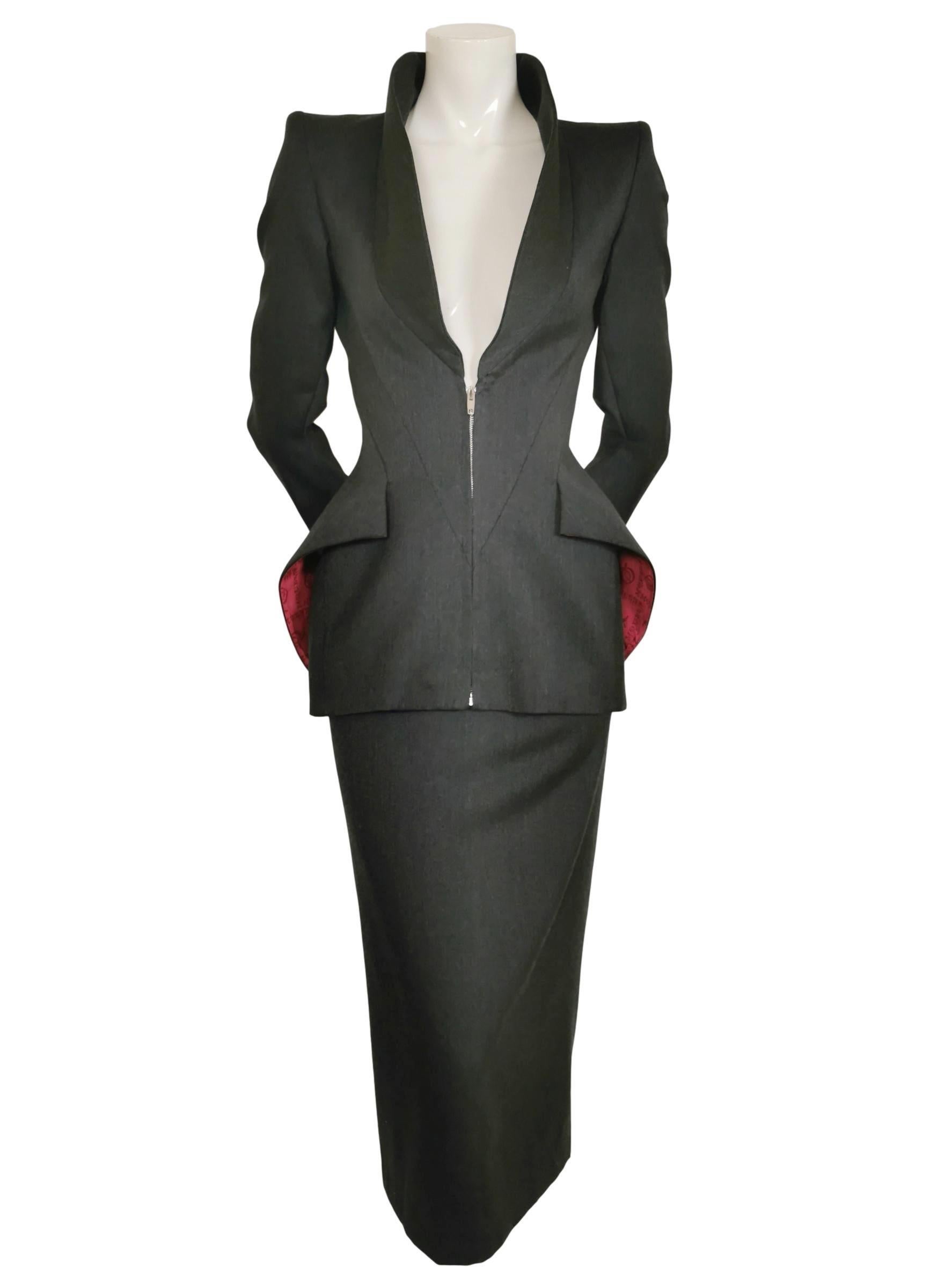 Alexander McQueen 1998 Joan Collection Fitted Skirt Suit 2