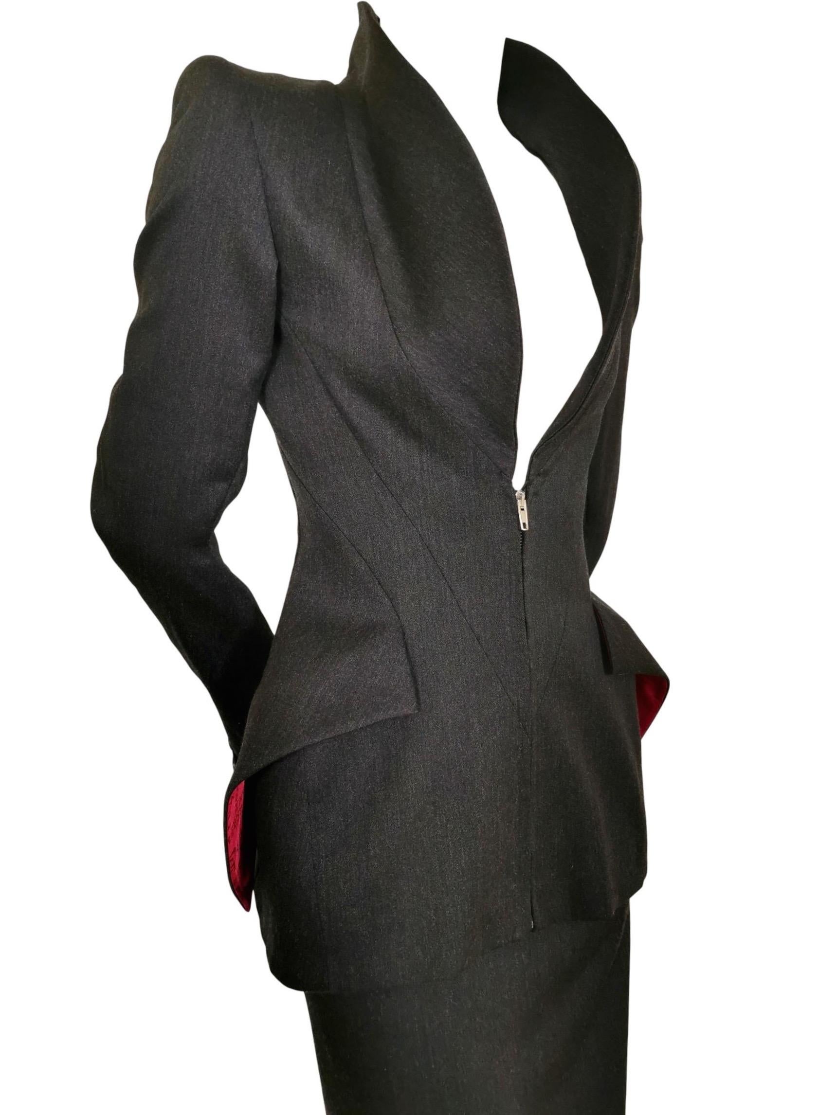 Alexander McQueen 1998 Joan Collection Fitted Skirt Suit 3