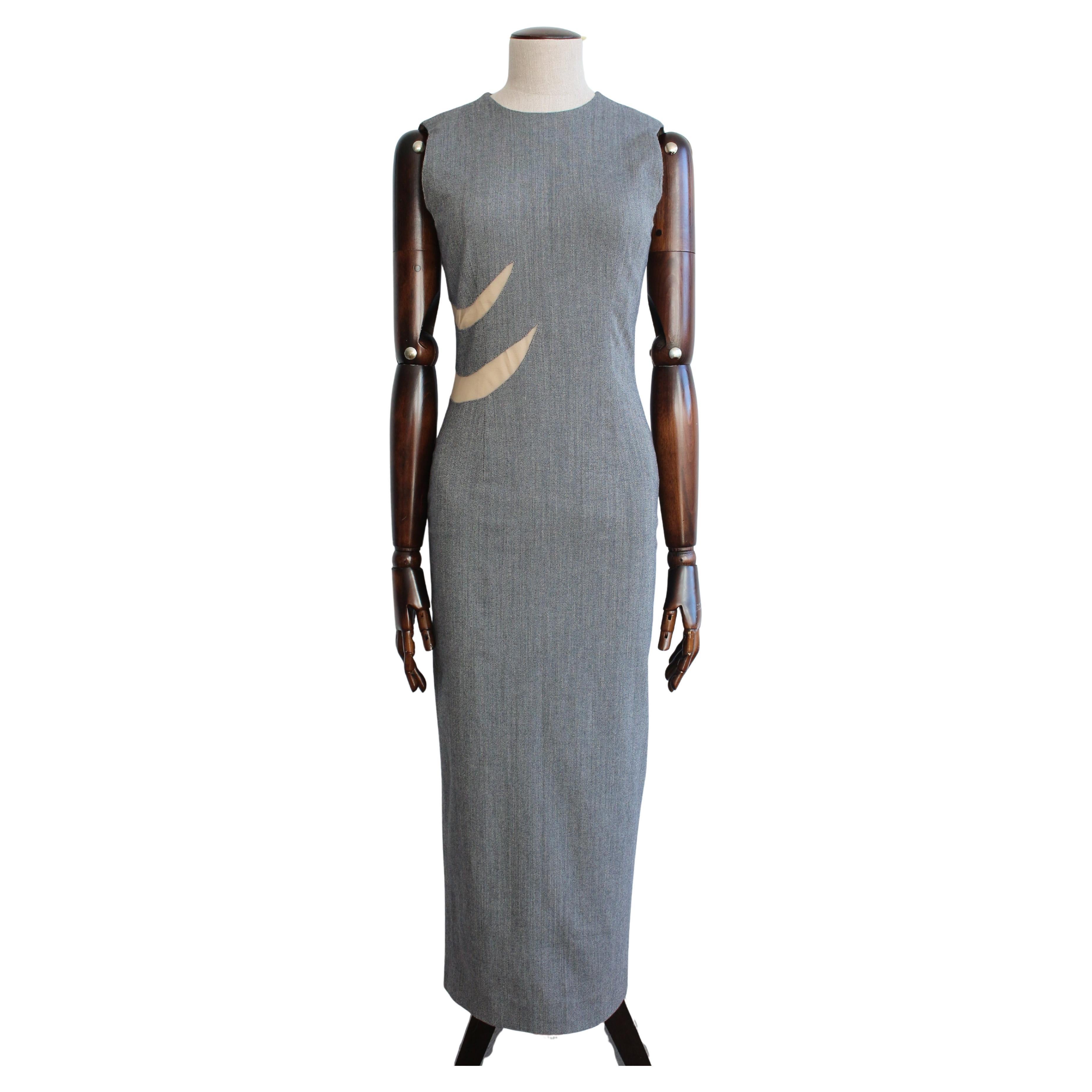 Alexander McQueen 1998 - Abito in lana a spina di pesce con pannello a rete