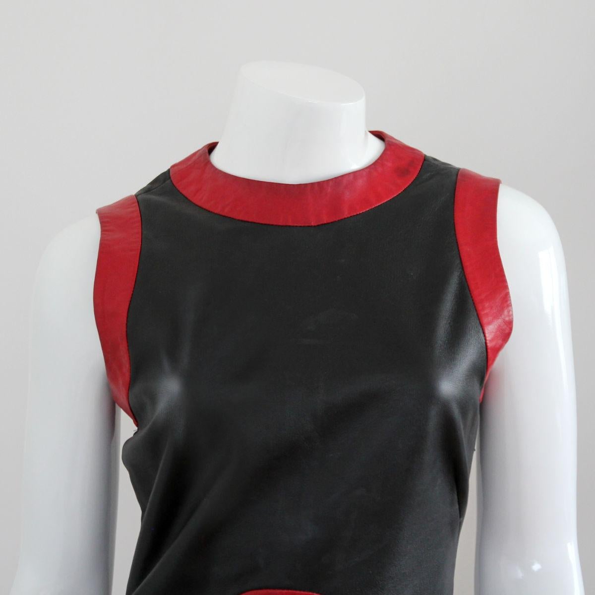 ALEXANDER MCQUEEN 2000 Black & Red Arch Cutout Leather Tank Top 
