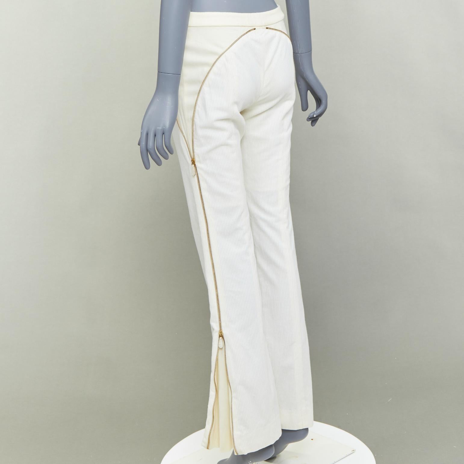 ALEXANDER MCQUEEN 2003 Pantalones acampanados con cremallera lateral en mezcla de algodón crema vintage IT40 S Gris en venta