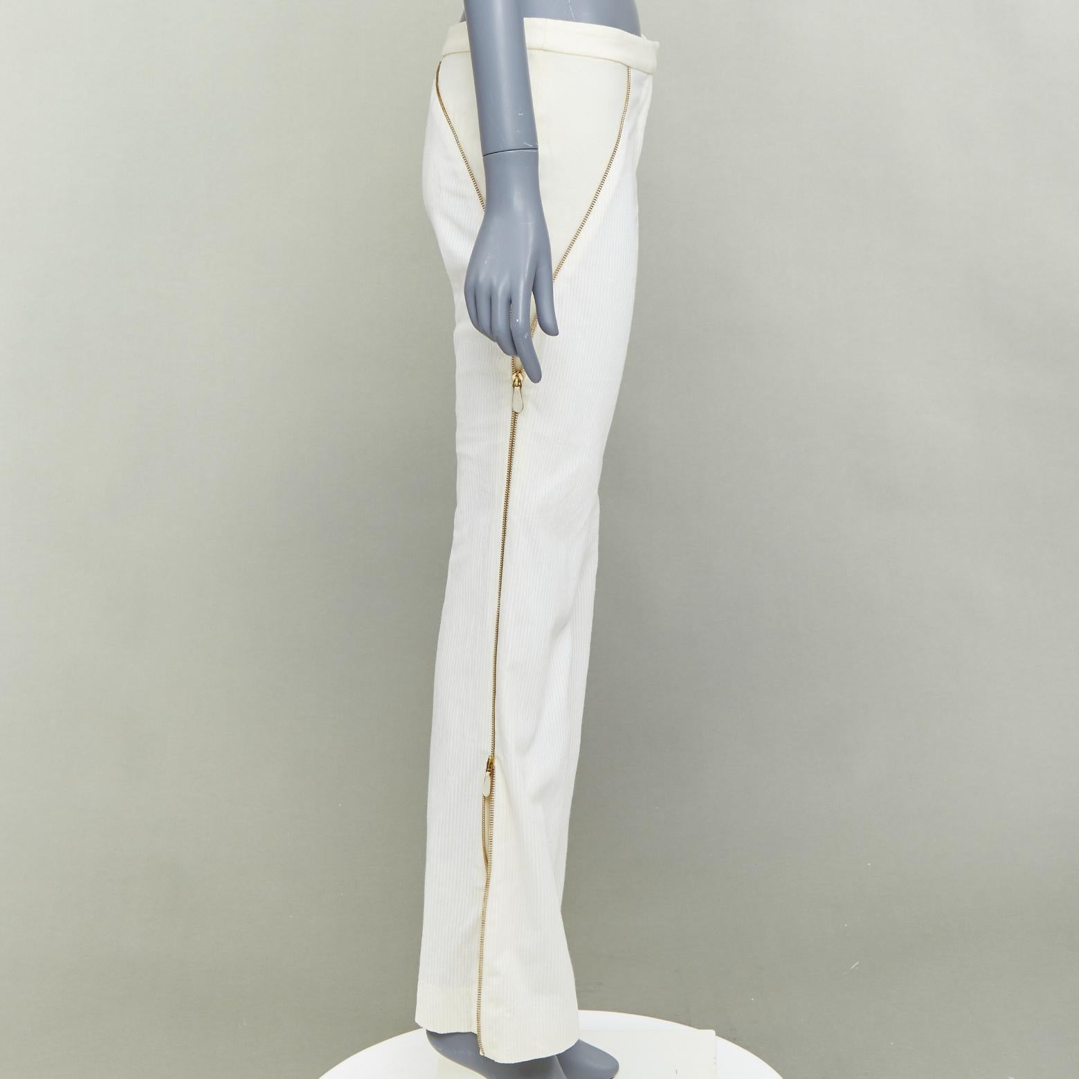 ALEXANDER MCQUEEN 2003 Pantalones acampanados con cremallera lateral en mezcla de algodón crema vintage IT40 S en venta 2