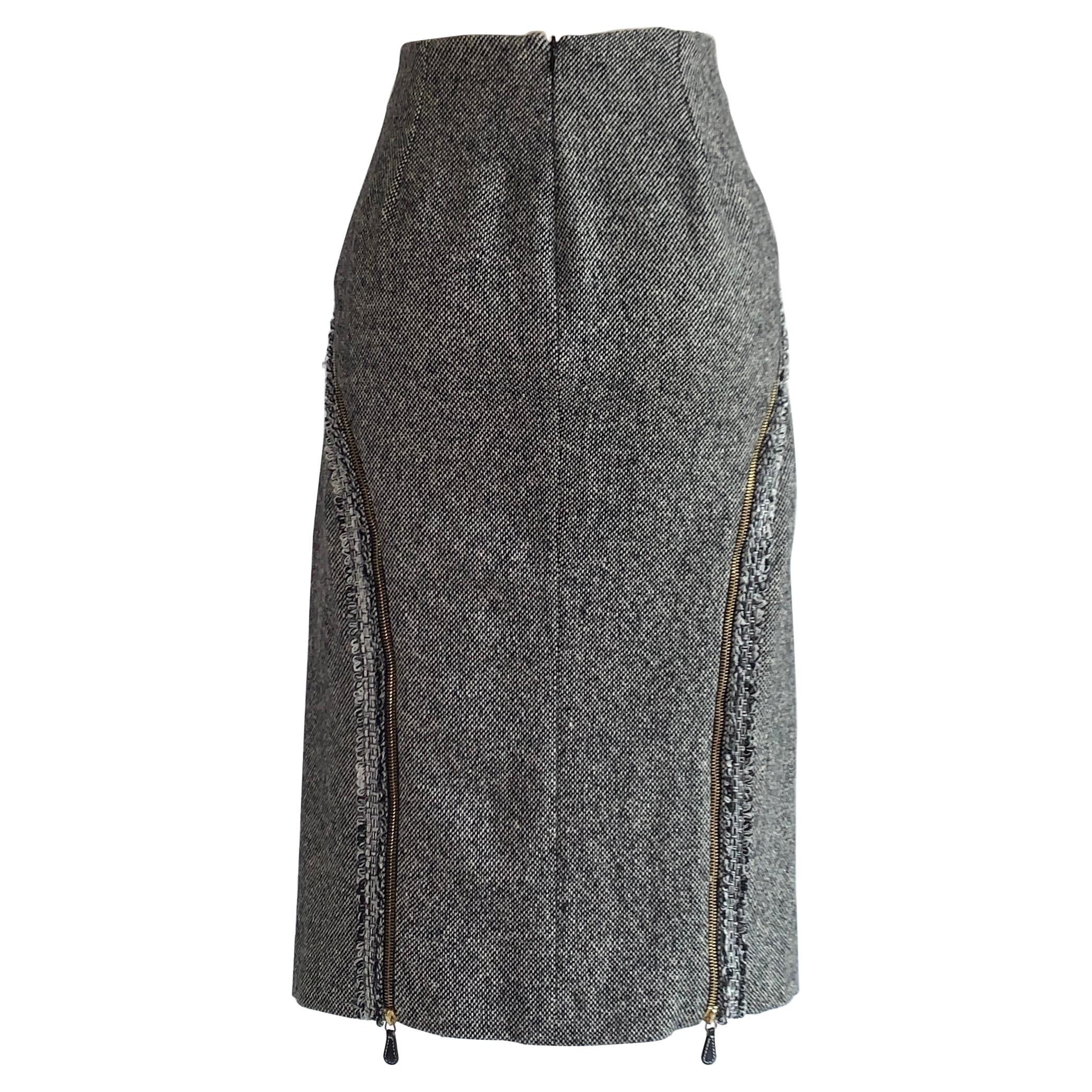 Alexander McQueen 2003 Zipper Detail Pencil Skirt in Black and White Tweed For Sale