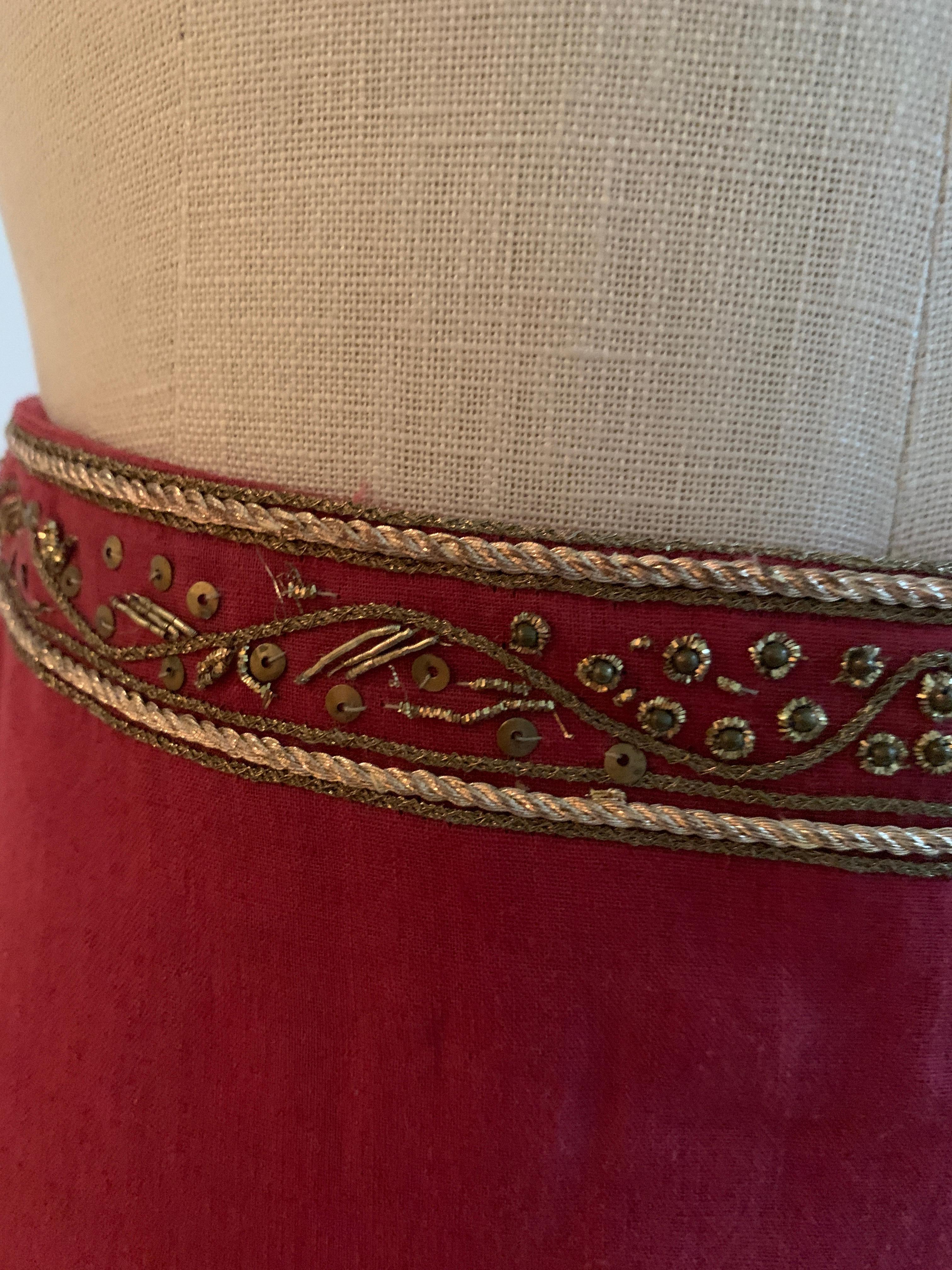 Alexander Mcqueen 2004 Gold Embellished Burgundy Red Pencil Skirt For Sale 2