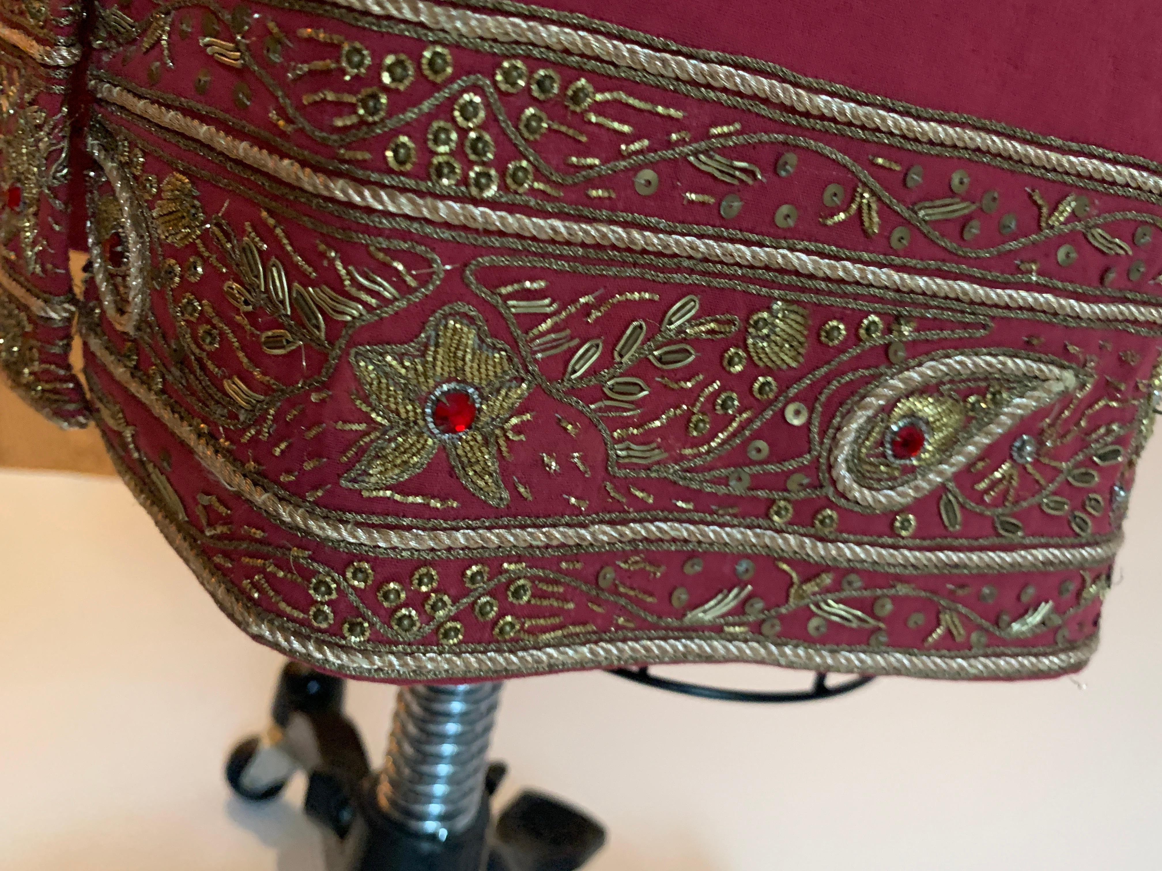 Women's Alexander Mcqueen 2004 Gold Embellished Burgundy Red Pencil Skirt For Sale