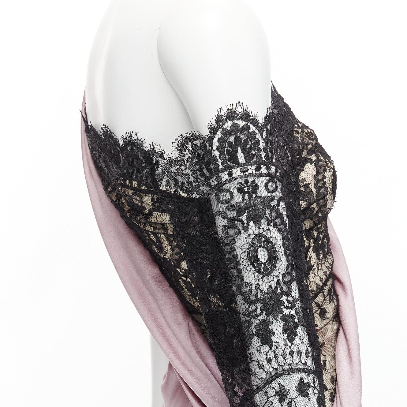 ALEXANDER MCQUEEN 2006 lilac black lace one shoulder bias gown dress IT40 S For Sale 6