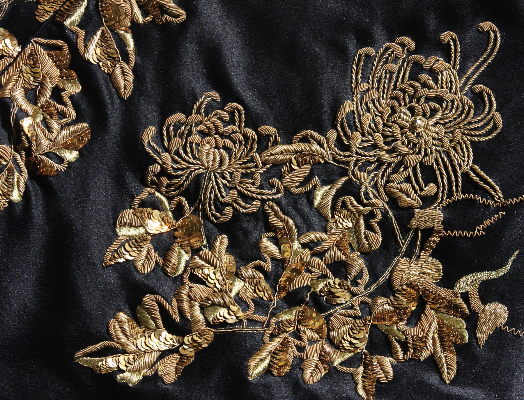 Alexander McQueen 2007 Gold Embroidered Tiger Dress 42 as seen on MARY STUART TV For Sale 2