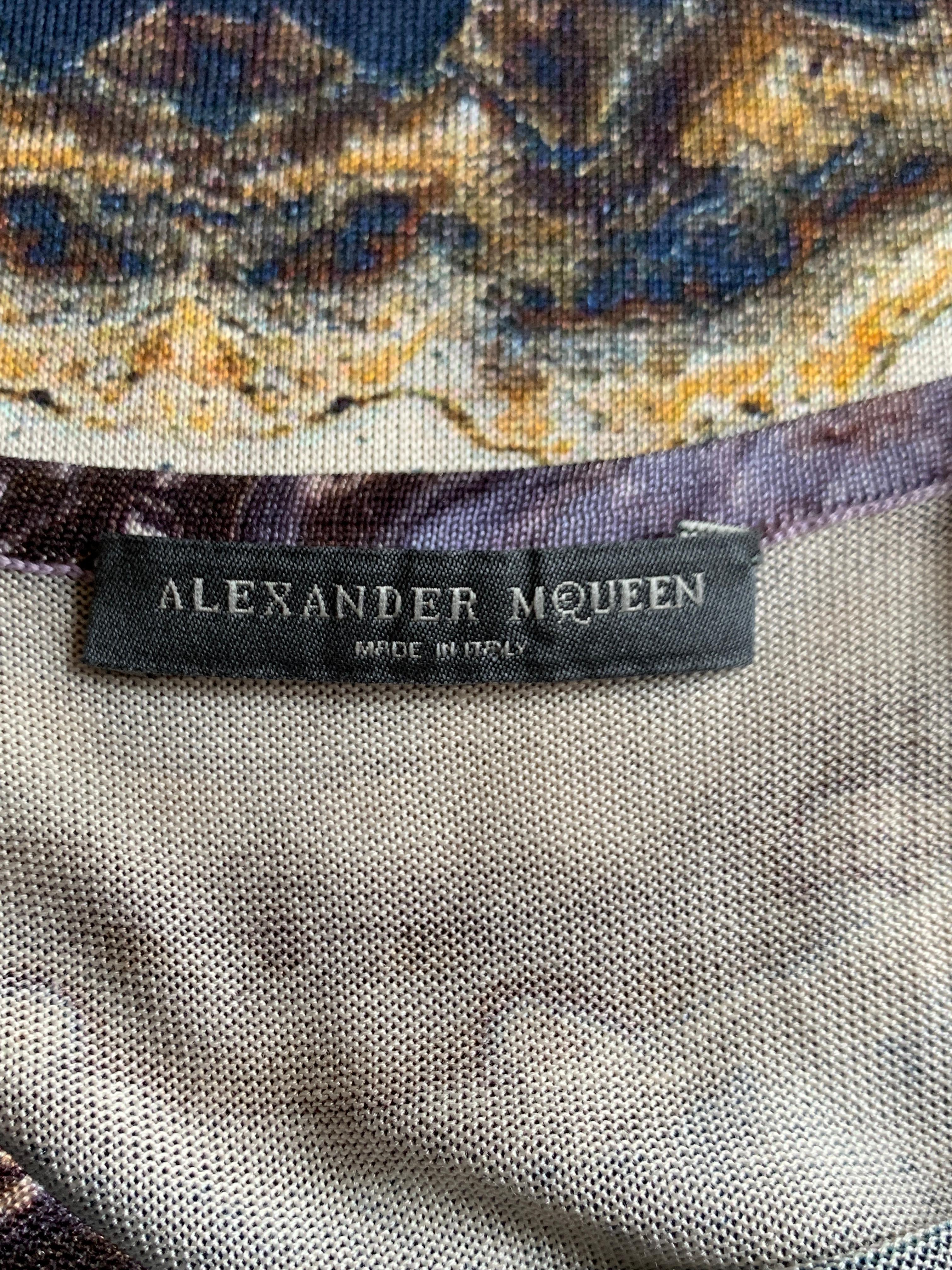 Alexander McQueen 2009 Blue and White Agate Print Fitted Knit Dress In Good Condition In San Francisco, CA