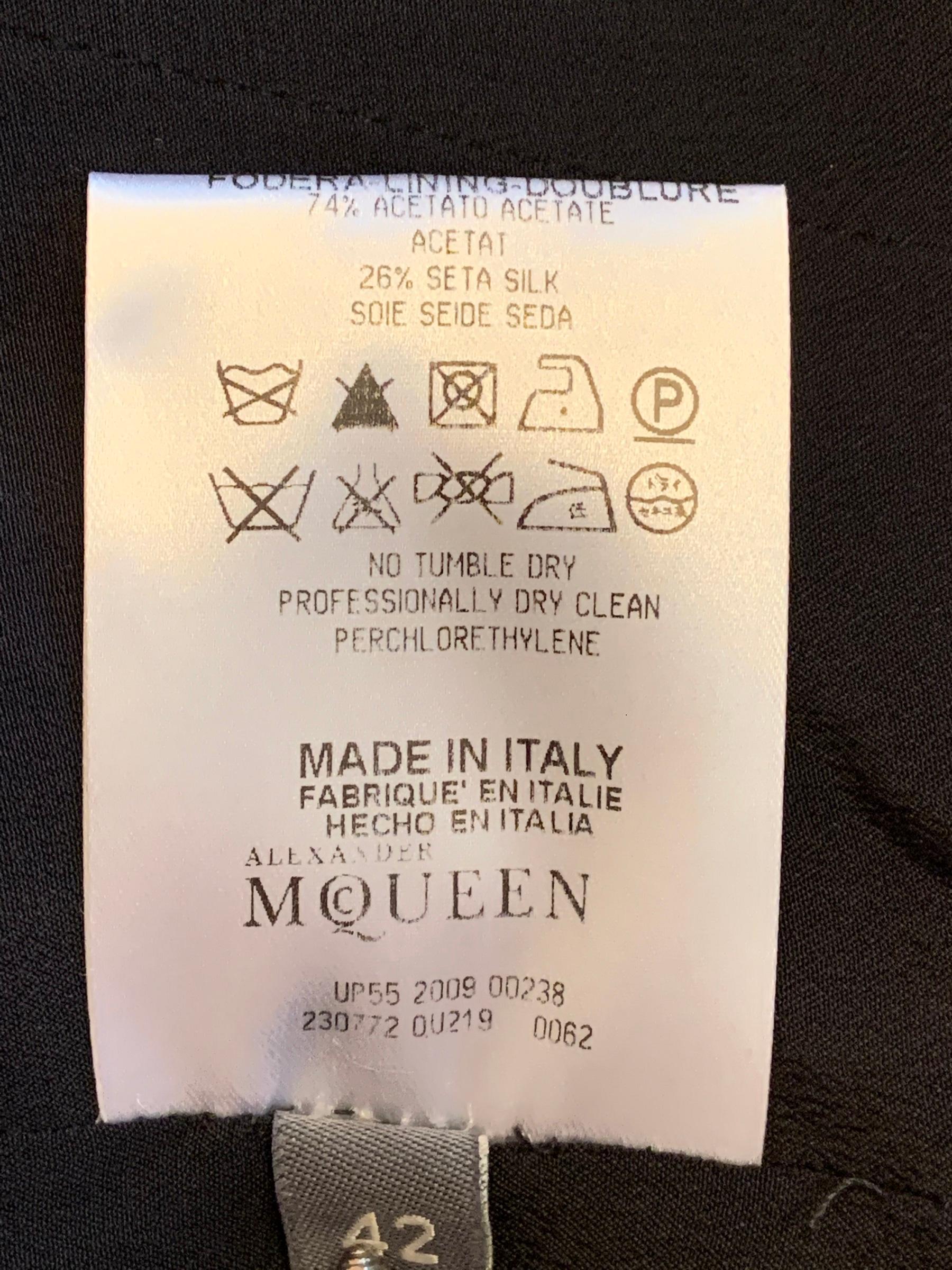 Alexander McQueen, collezione 2009, abito in seta con stampa di piume rosso e nero It 42  US 6 4