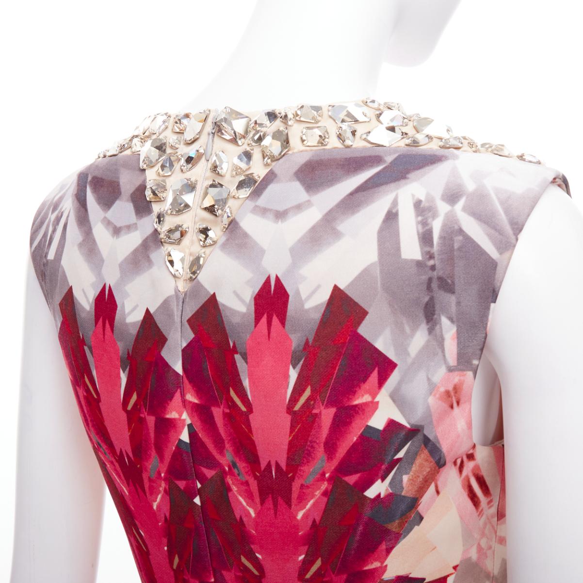 ALEXANDER MCQUEEN 2009 Natural Distinction Kaleidoscope crystal dress IT40 S
Reference: NKLL/A00264
Brand: Alexander McQueen
Designer: Lee Alexander McQueen
Model: Kaleidoscope
Collection: SS 2009 Natural Distinction - Runway
As seen on: Camilla