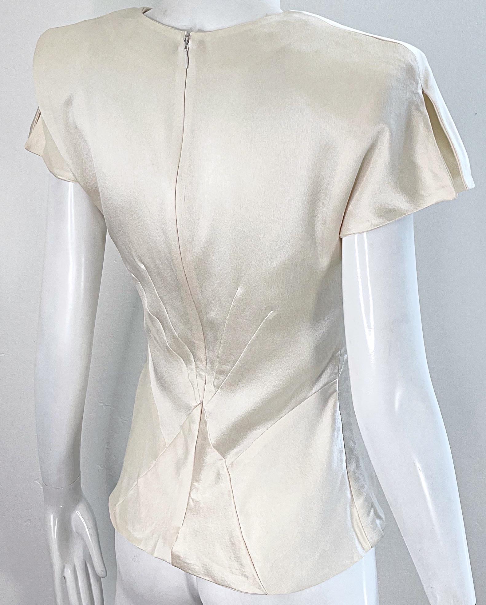 Alexander McQueen 2009 Size 38 / 2 Ivory Silk Red Lips Sequin Blouse Top Shirt For Sale 7